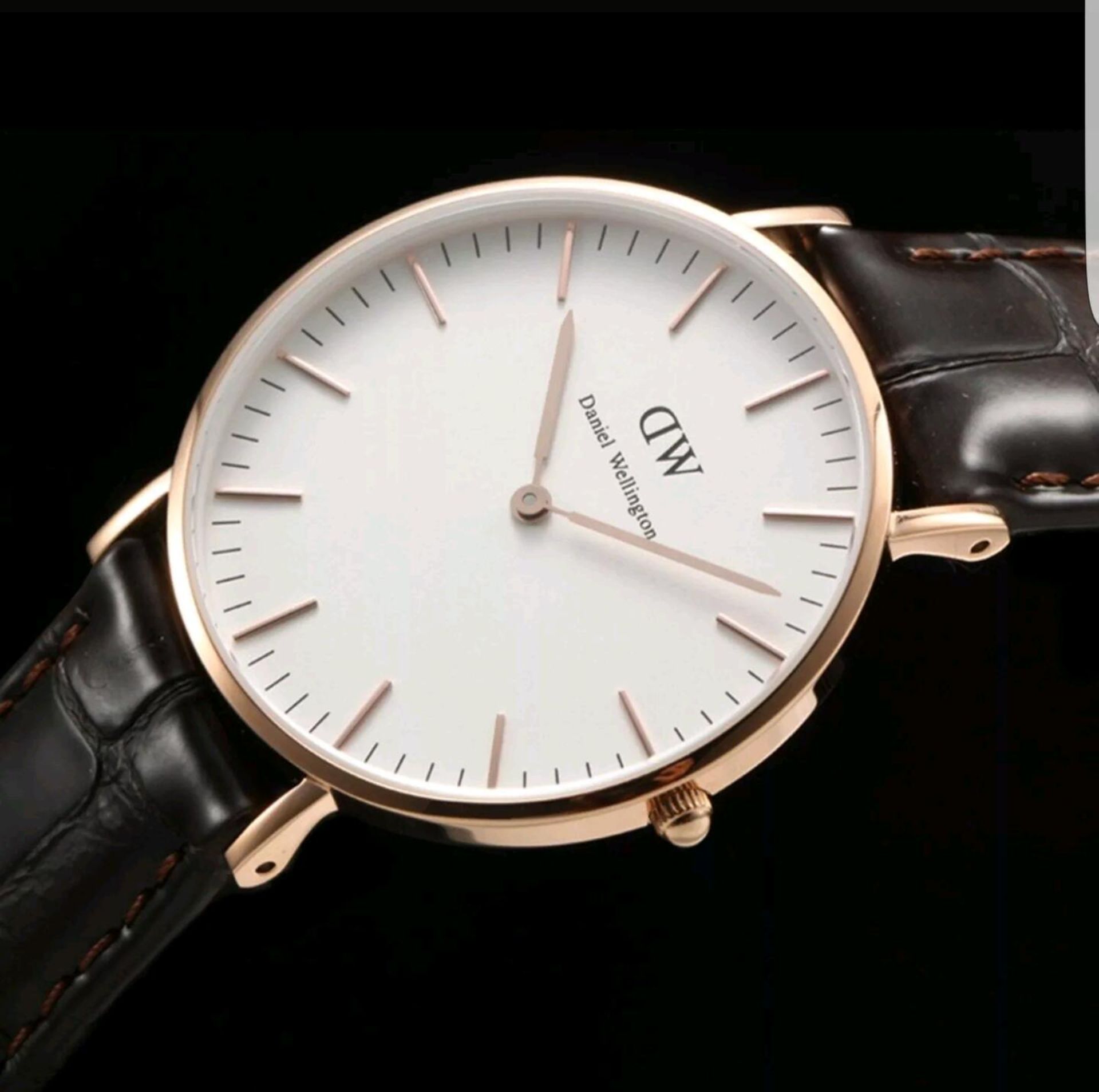 BRAND NEW DANIEL WELLINGTON 0510DW,LADIES CLASSIC YORK QUARTZ WATCH, WITH ORIGINAL BOX - RRP £199 - Image 2 of 2