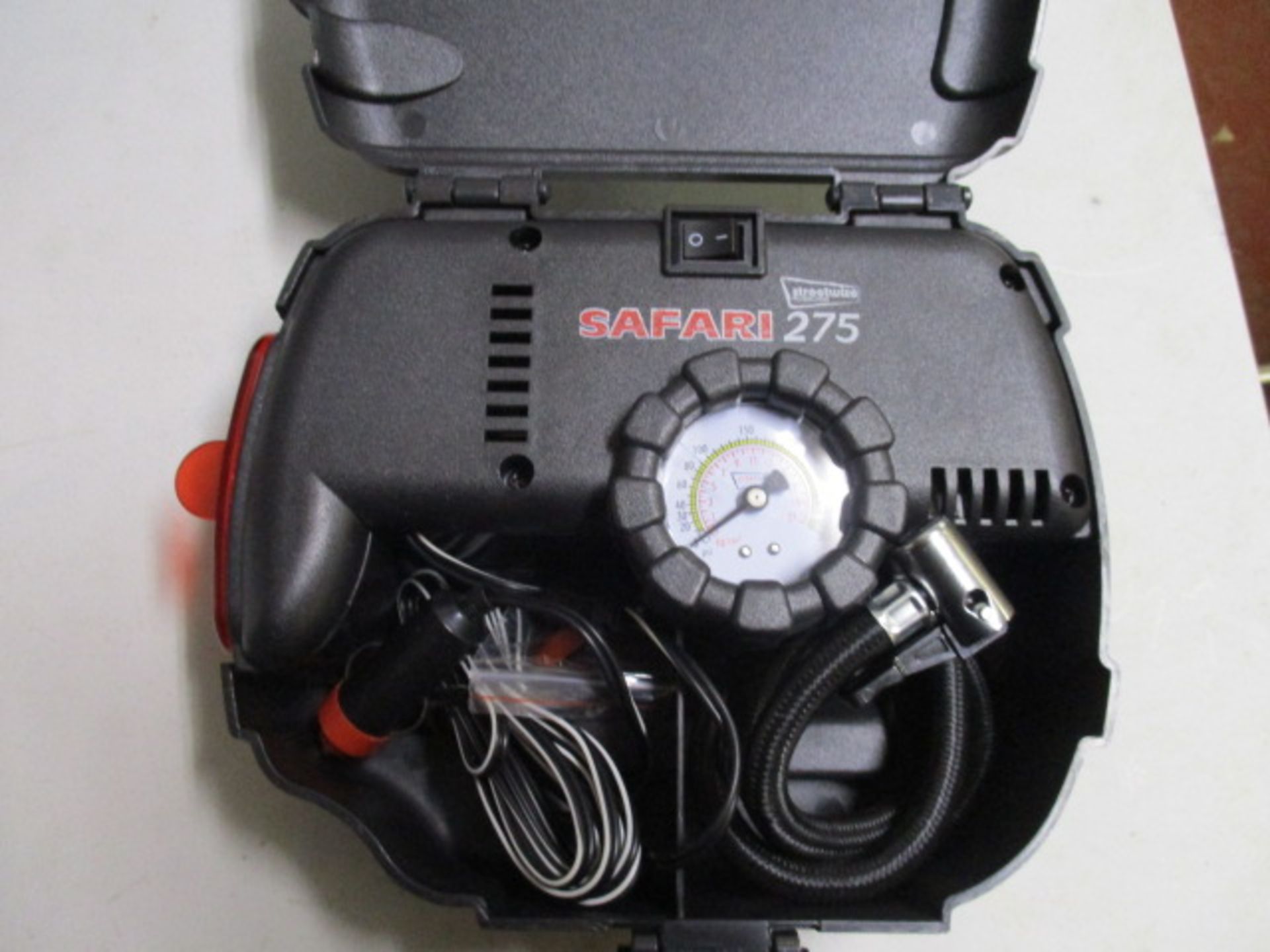 New Streetwize 12V air compressor in plastic carry case Model: Safari 275 Hi Speed inflation of - Image 2 of 2