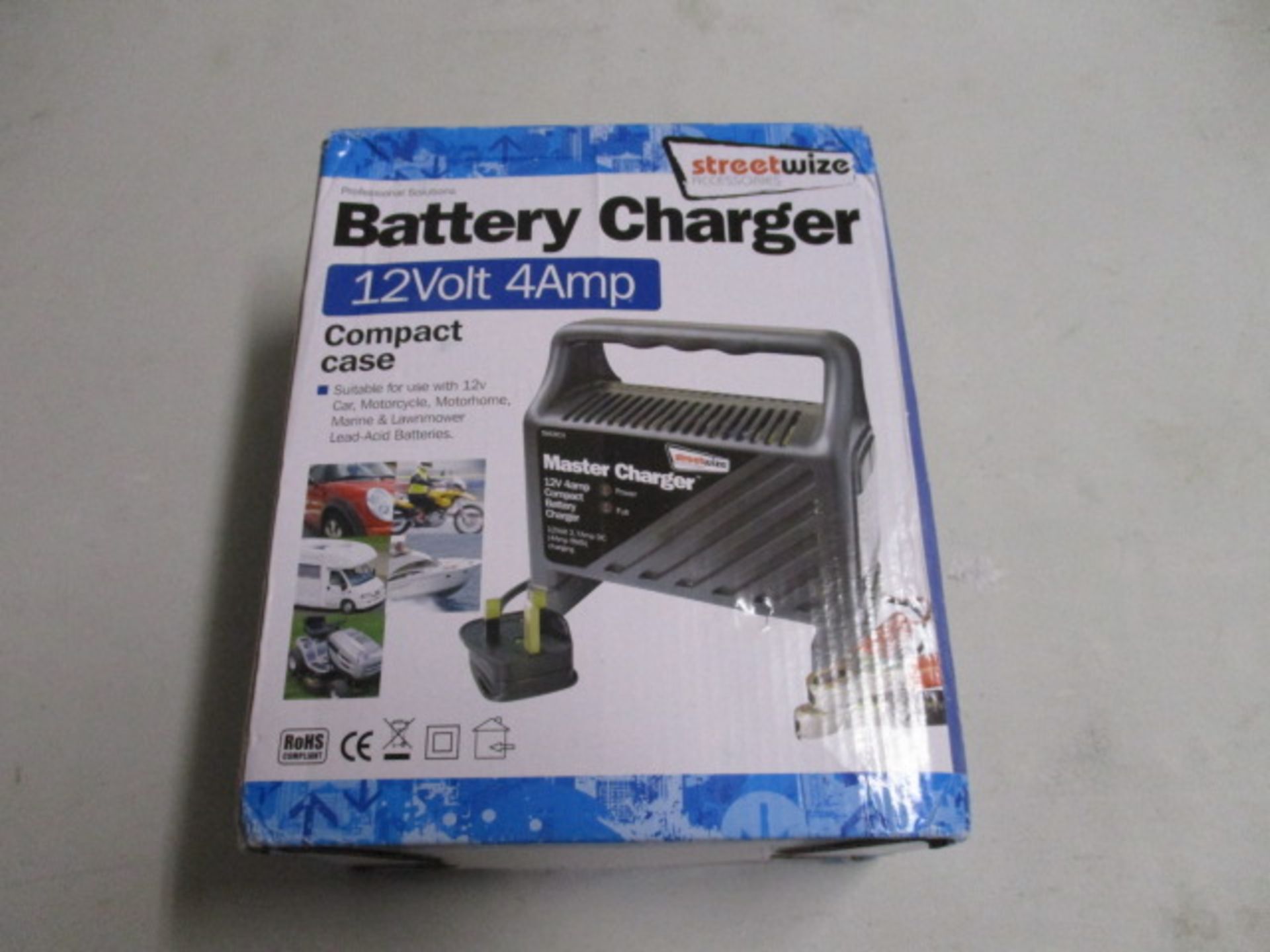 New Streetwize 12V 4 amp battery charger boxed Model:SWCBC4