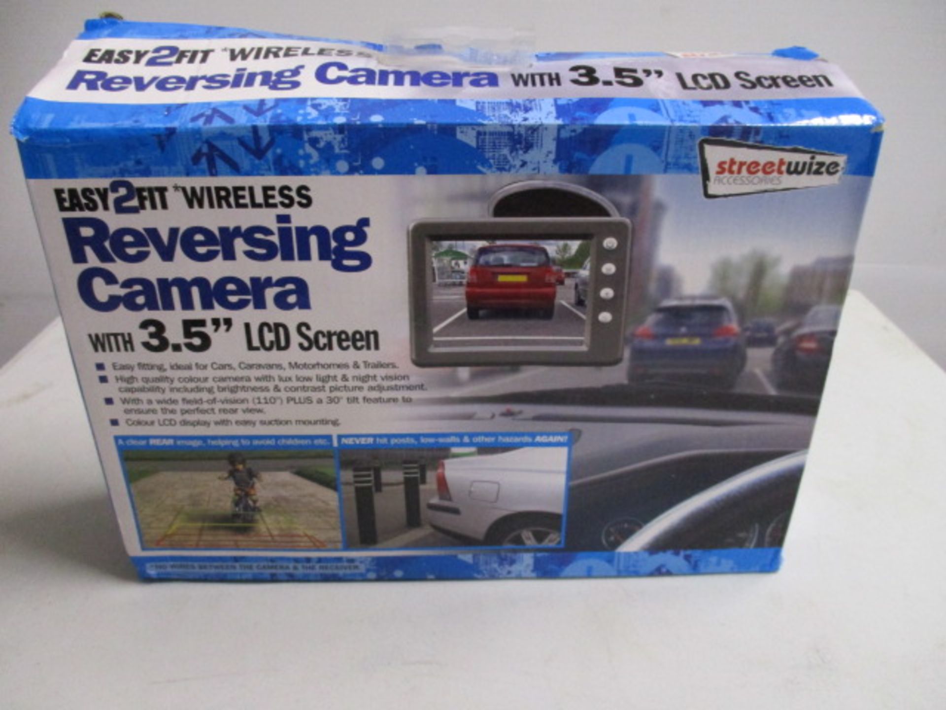 Easy to fit Streetwize wireless reversing camera looks unused and complete with attachments Model: