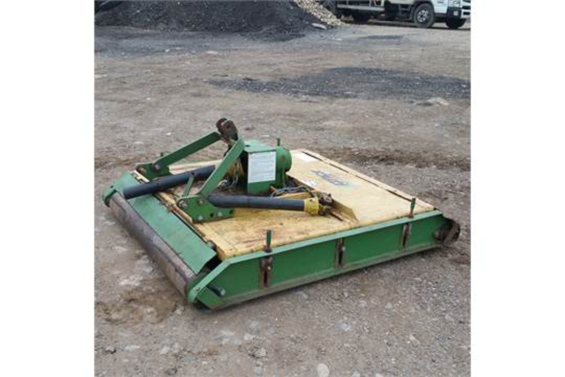 Roller Mower 4' wide cutting width Front and rear rollers Complete with pto shaft. Delivery arranged - Image 4 of 4
