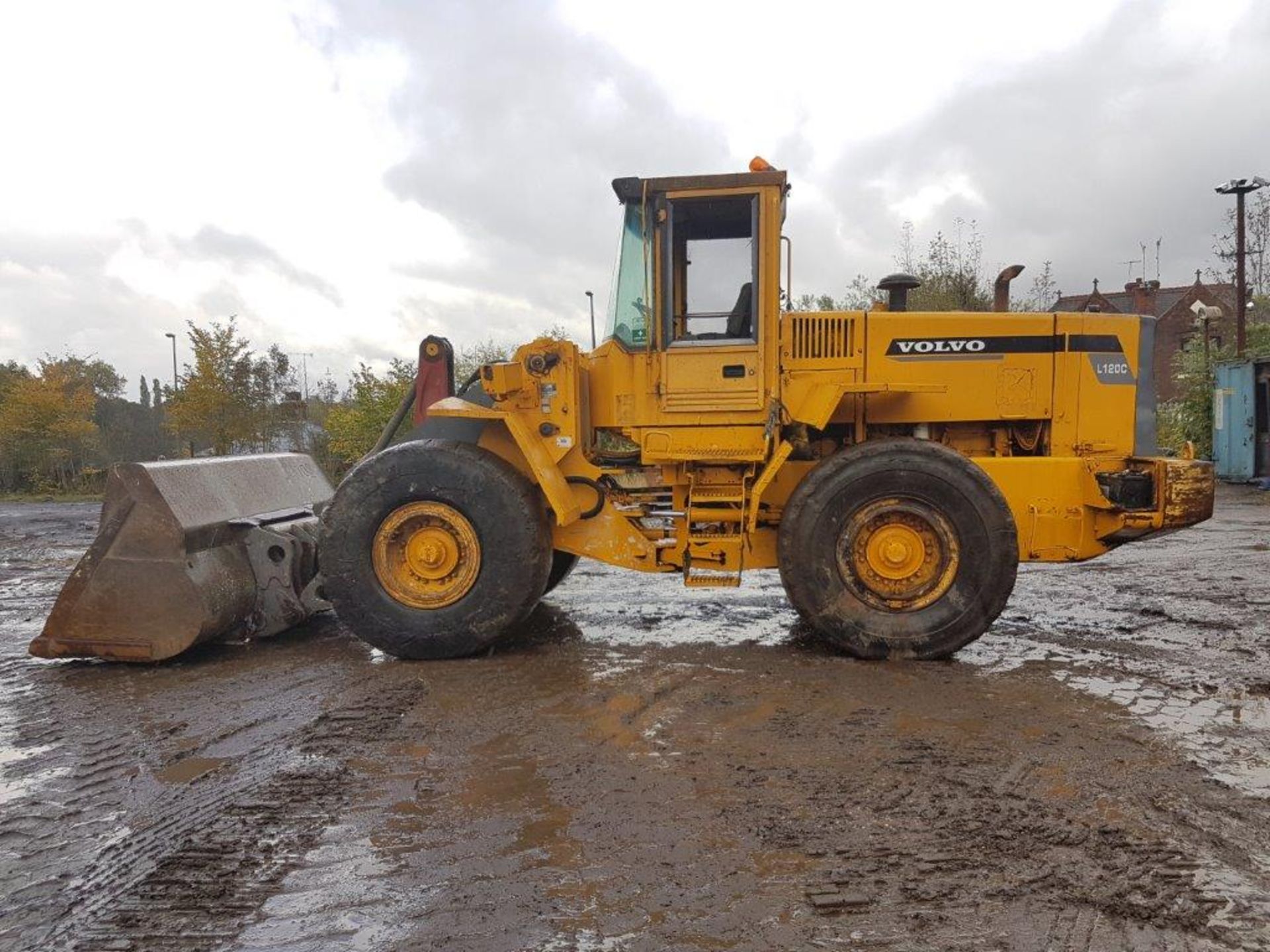 Volvo L120C Loading Shovel