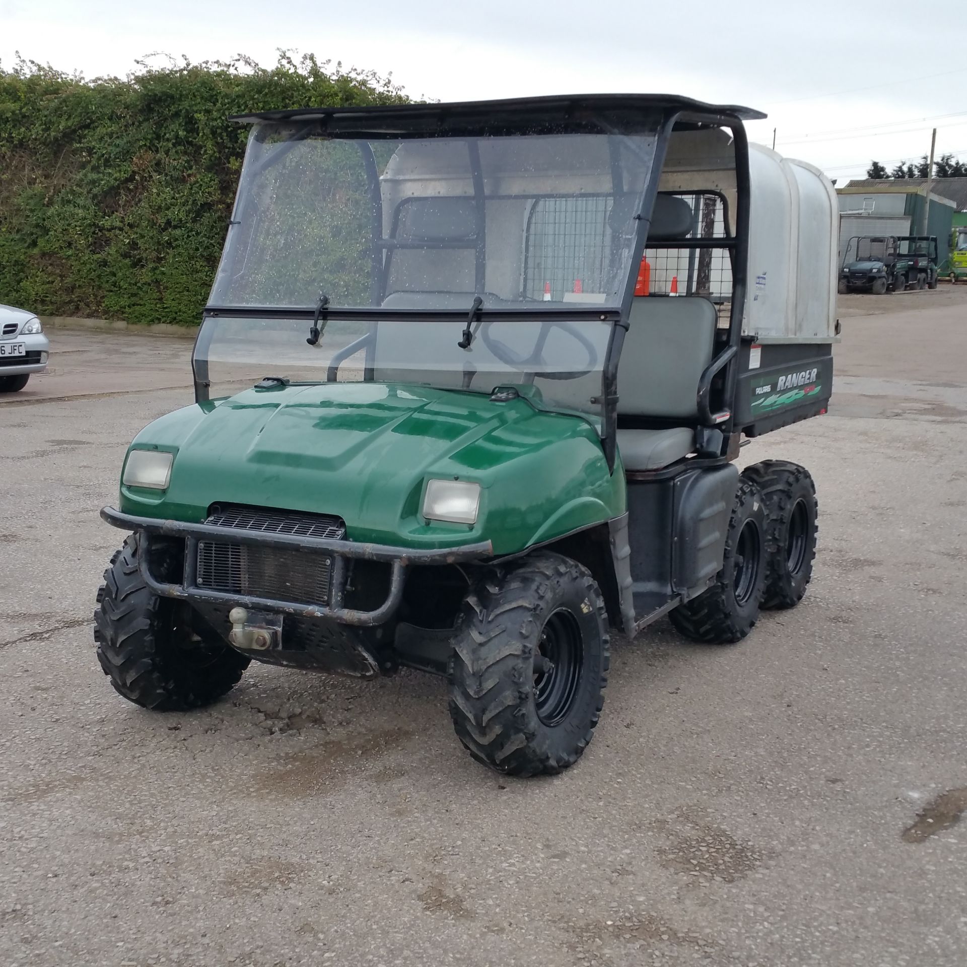 Polaris Ranger 6x6 500cc single cylinder petrol Hours 932 Year of manufacture 2004 4 or 6 wheel - Image 3 of 7