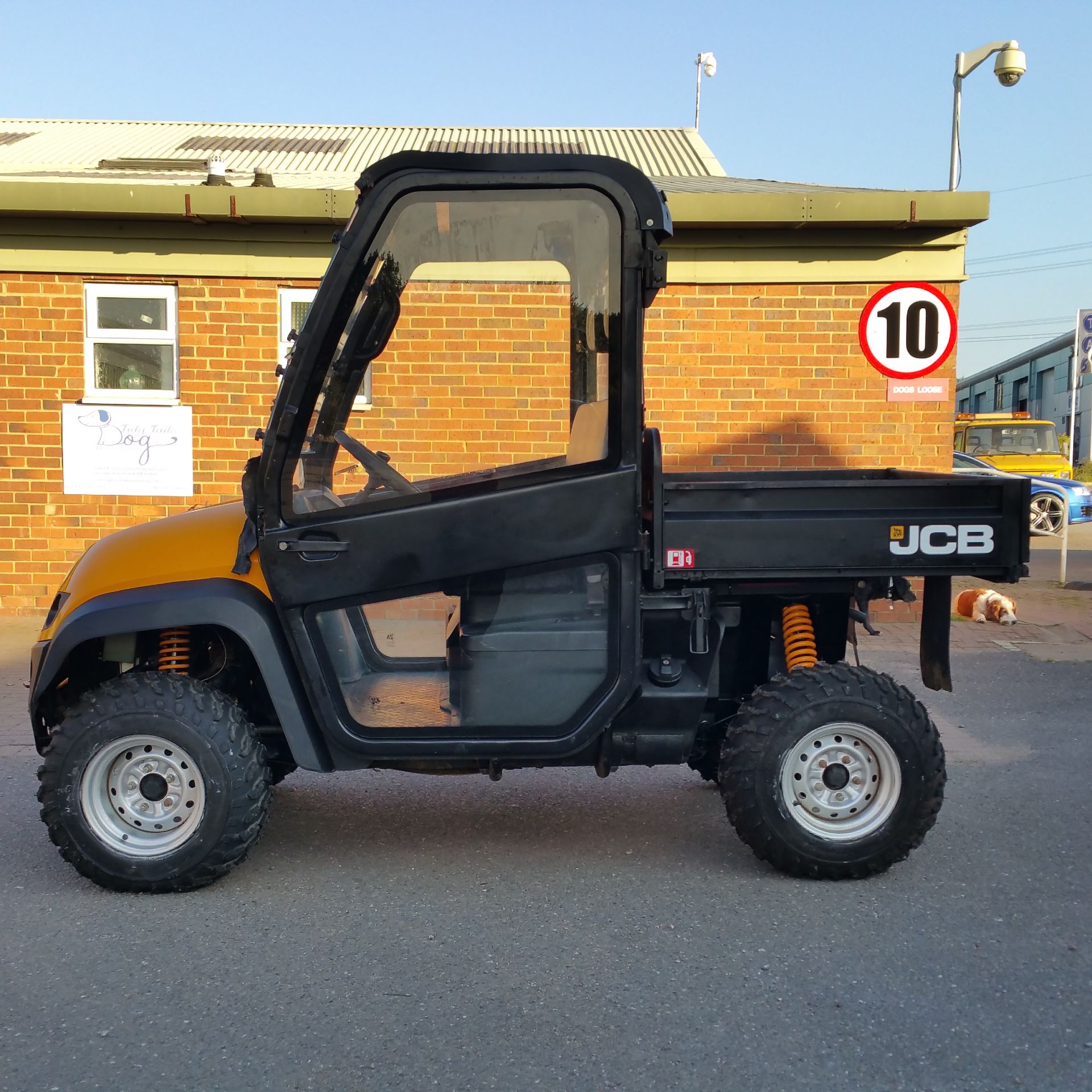 Jcb Workmax. Year 2012. Hours 694. 2 or 4 wheel drive. Diff lock. Delivery can be arranged. - Image 6 of 6