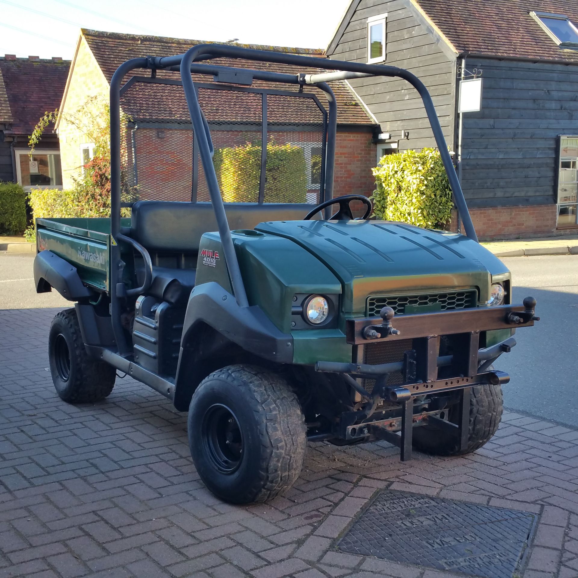 Kawasaki Mule 4010. Year 2009. Hours 1880. Electric tipping body.