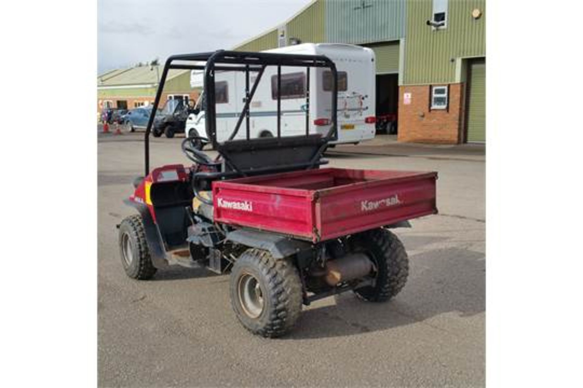 Kawasaki Mule 550 petrol Hours 1050 2wd Manual tipping body Continuously variable transmission - Image 4 of 6