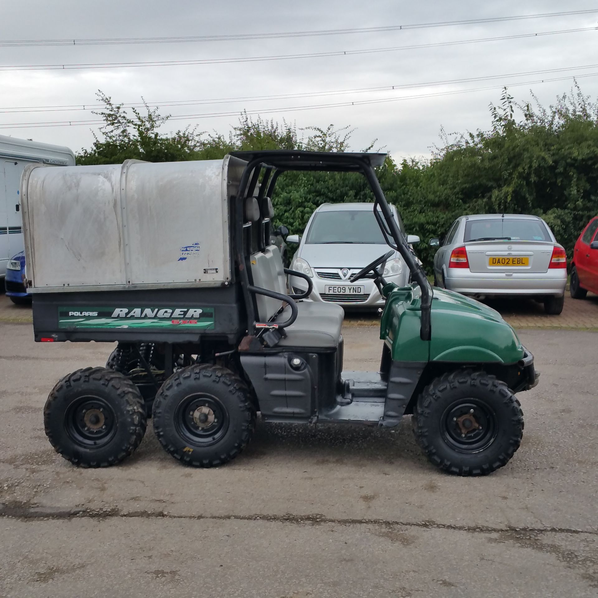 Polaris Ranger 6x6 500cc single cylinder petrol Hours 932 Year of manufacture 2004 4 or 6 wheel - Image 2 of 7
