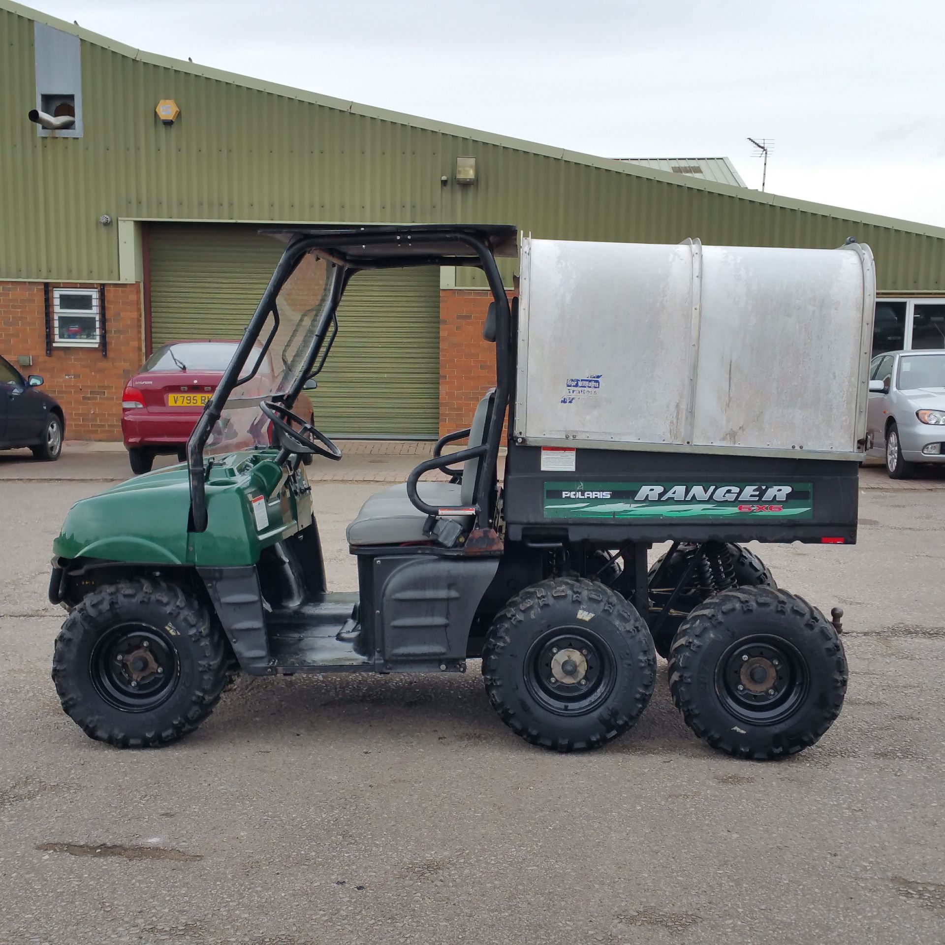 Polaris Ranger 6x6 500cc single cylinder petrol Hours 932 Year of manufacture 2004 4 or 6 wheel