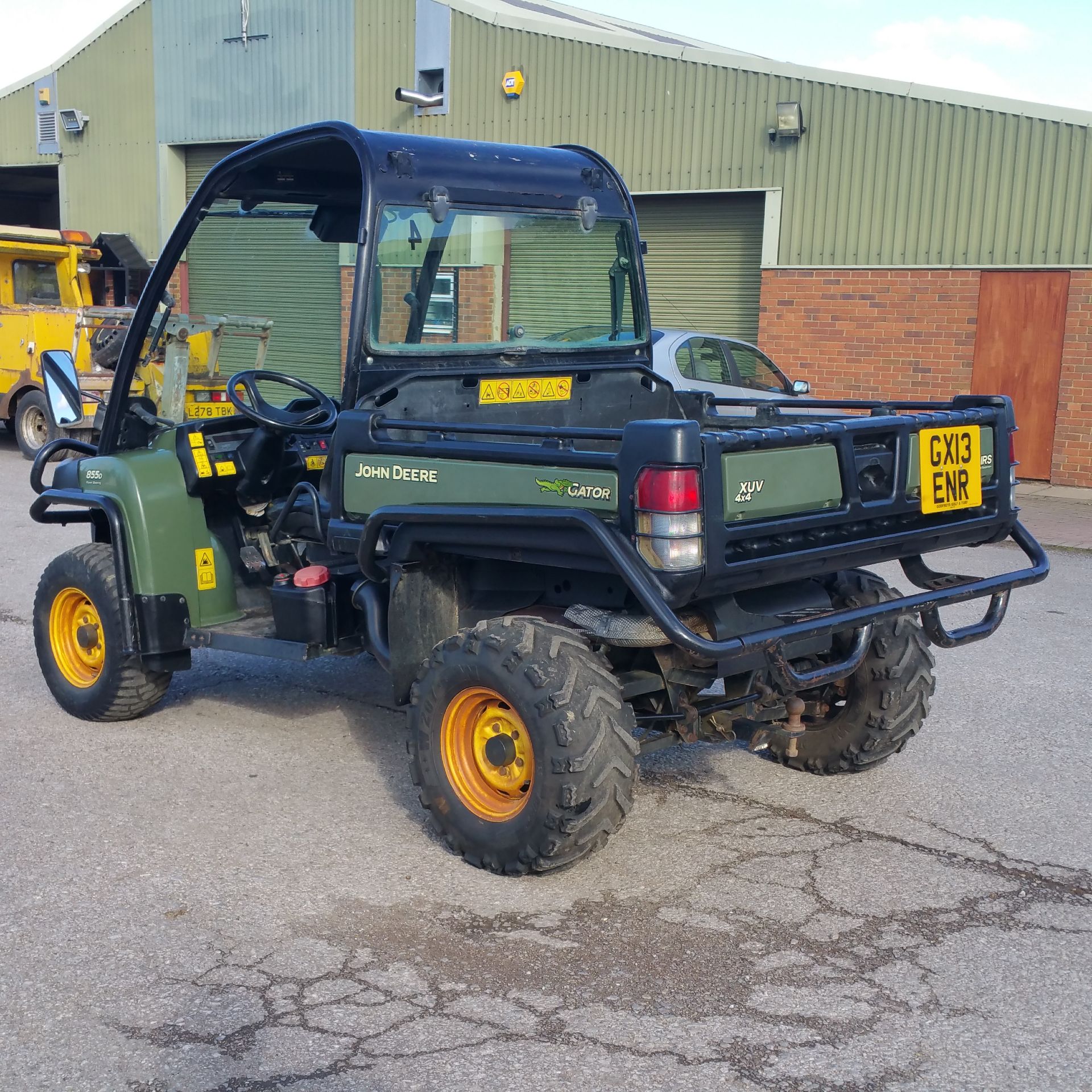 John Deere Gator XUV855D. Year 2013. Road registered 13 plate. Hours 2550. - Image 3 of 6