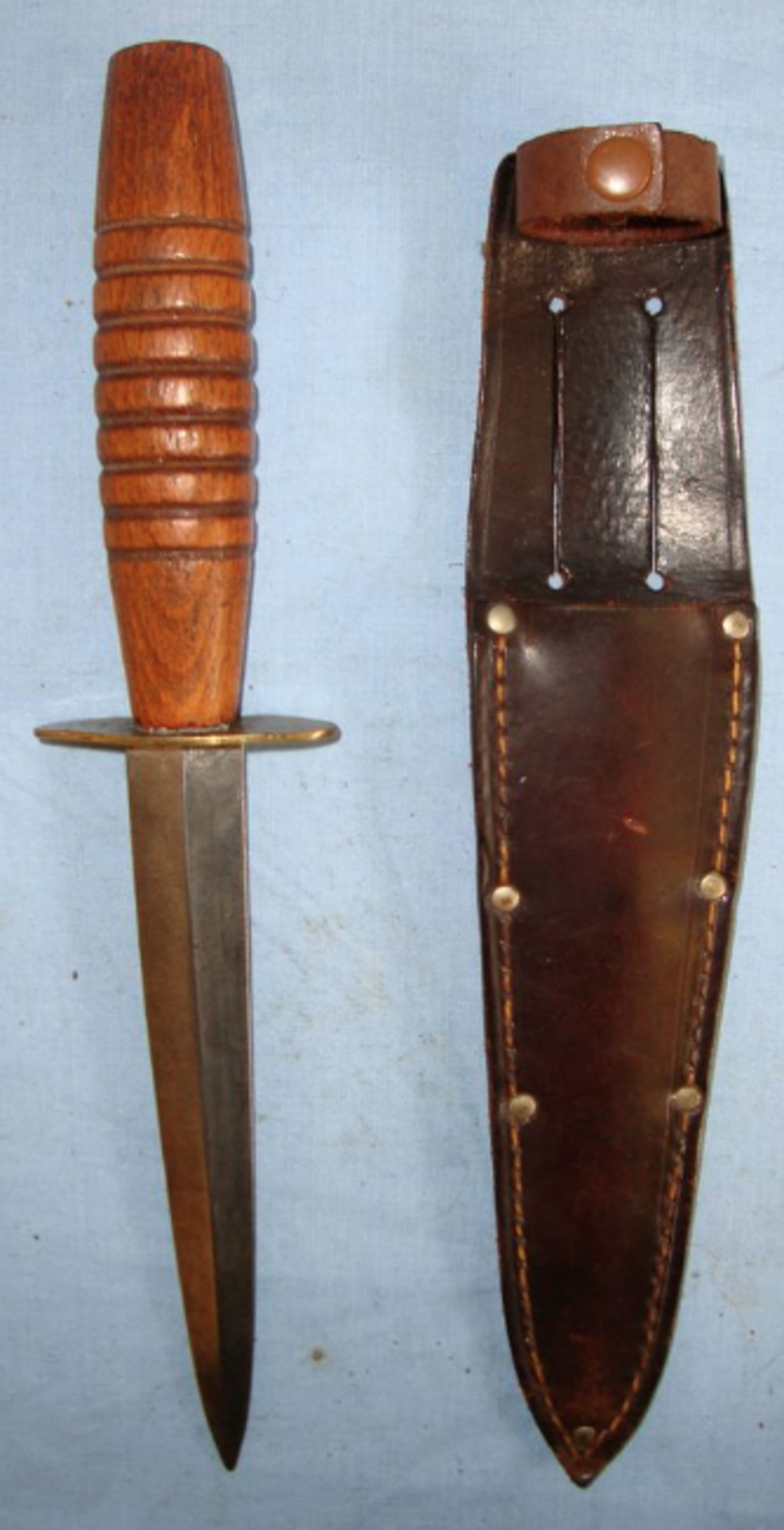 MINT, Original WW2 Wood Hilt Fairbairn- Sykes, FS Far East Commando Fighting Knife & Scabbard