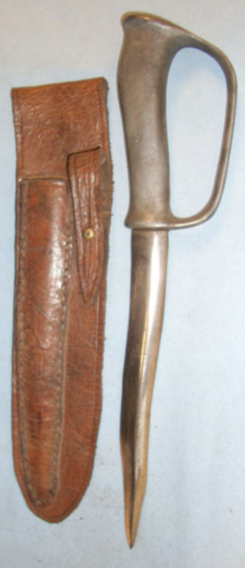 RARE VARIANT, WW1 Robbins Of Dudley Trench Fighting Knife With Kris Form Blade & Leather Sheath