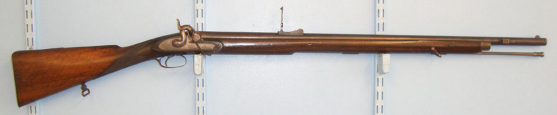 Victorian British Volunteer/Militia Sgt’s/NCO’s Private Purchase 577 Calibre Percussion Short Rifle - Image 2 of 3