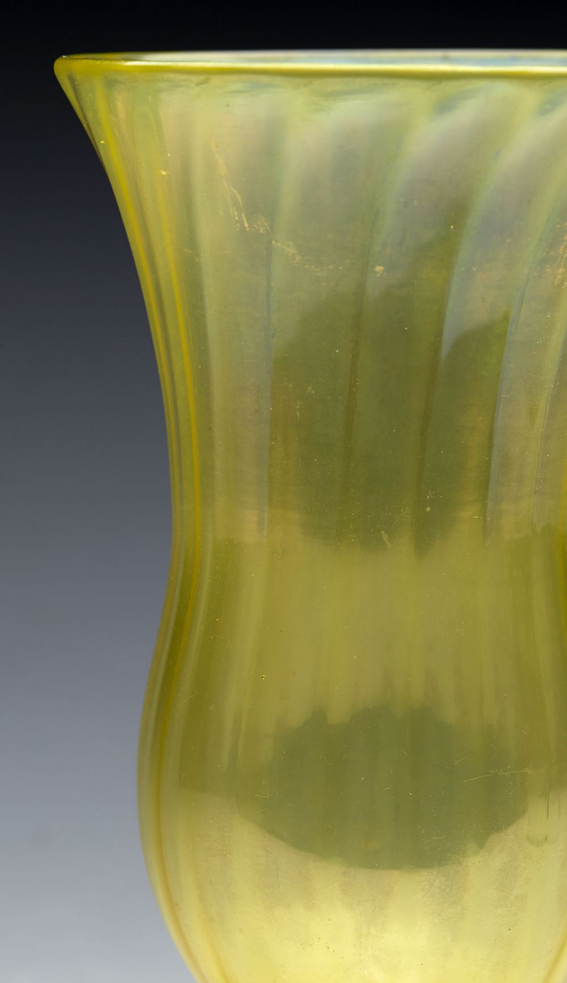 ANTIQUE JOHN WALSH YELLOW URANIUM GLASS PEDESTAL VASE SIGNED C.1900 - Image 3 of 7