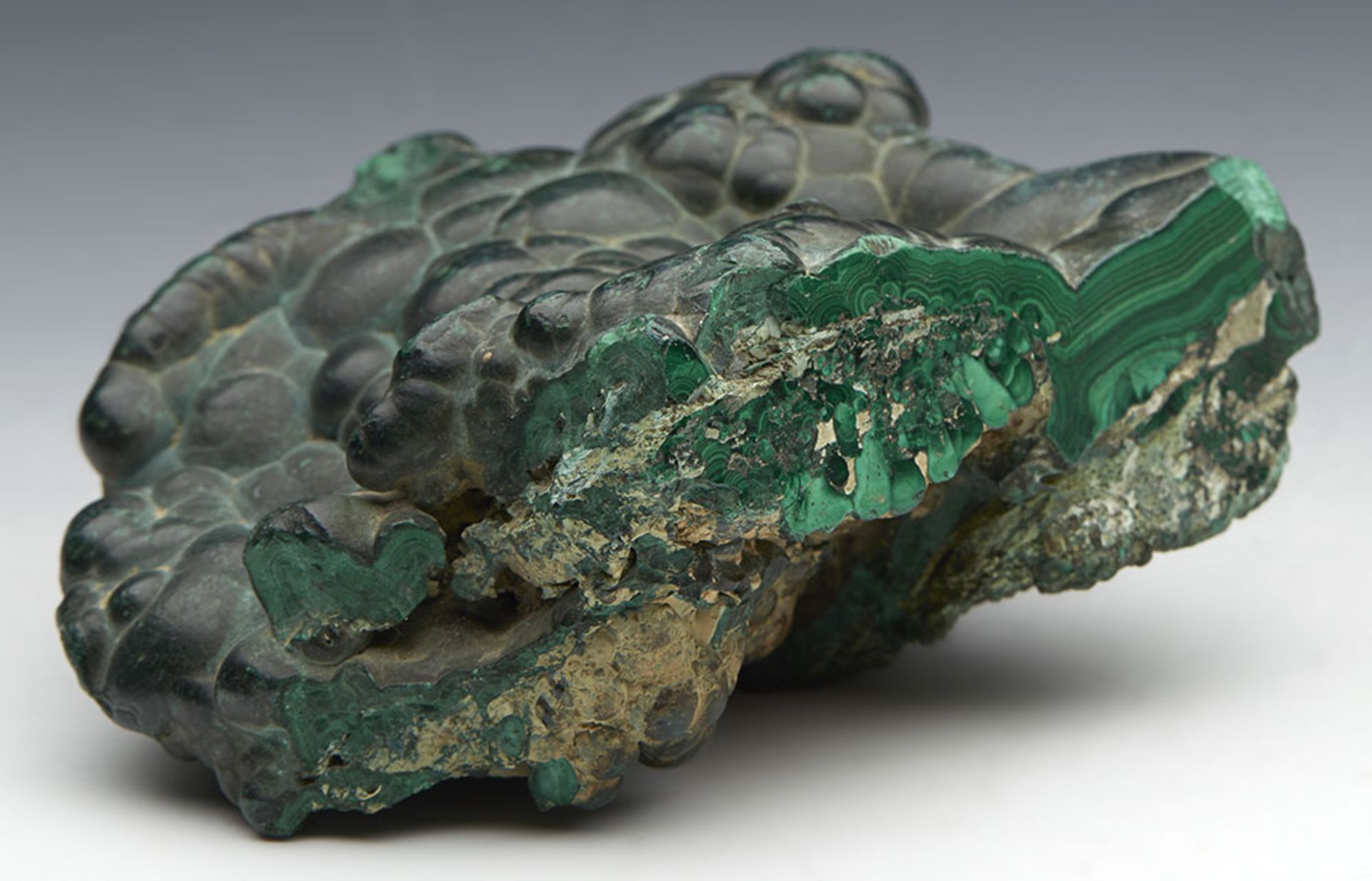 FOREST GREEN FIBROUS MALACHITE ROCK WITH POLISHED SIDES - Image 3 of 10