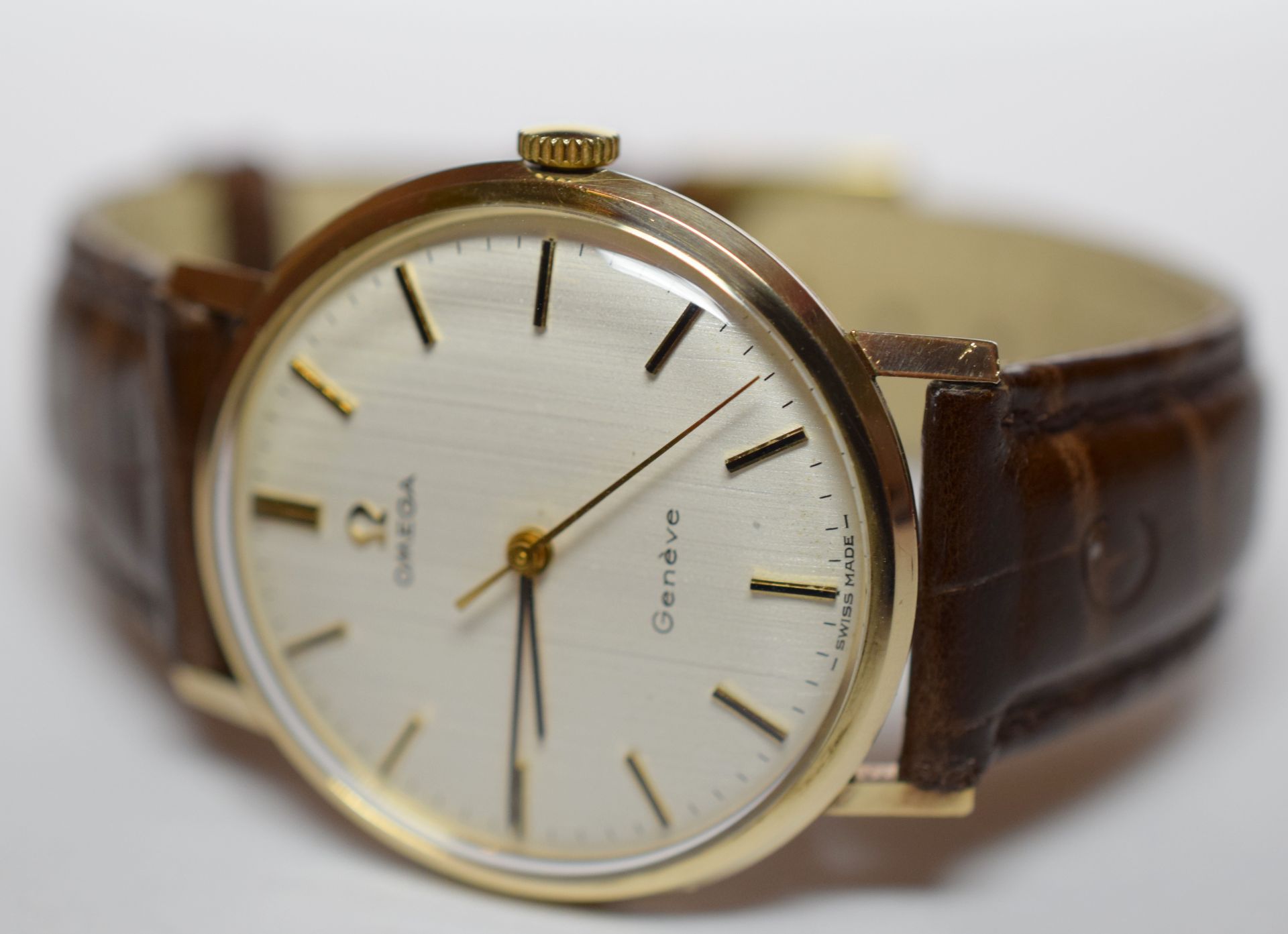 Omega Geneve Gentleman's Wristwatch 9ct Gold. NO RESERVE