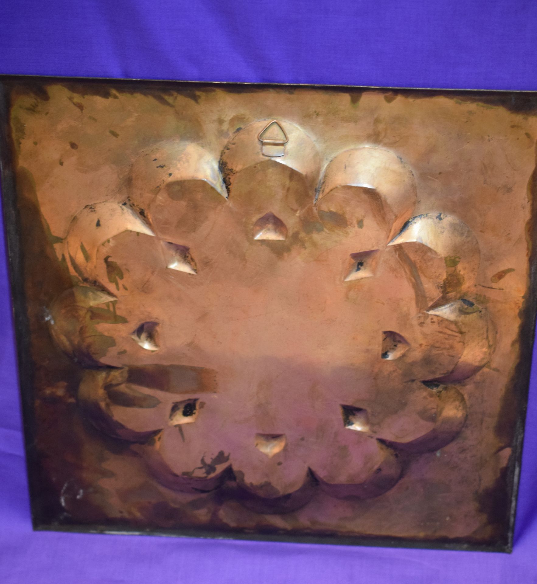 Eastern Beaten Copper Platter With White & Gold Colour Inlay - Image 5 of 5