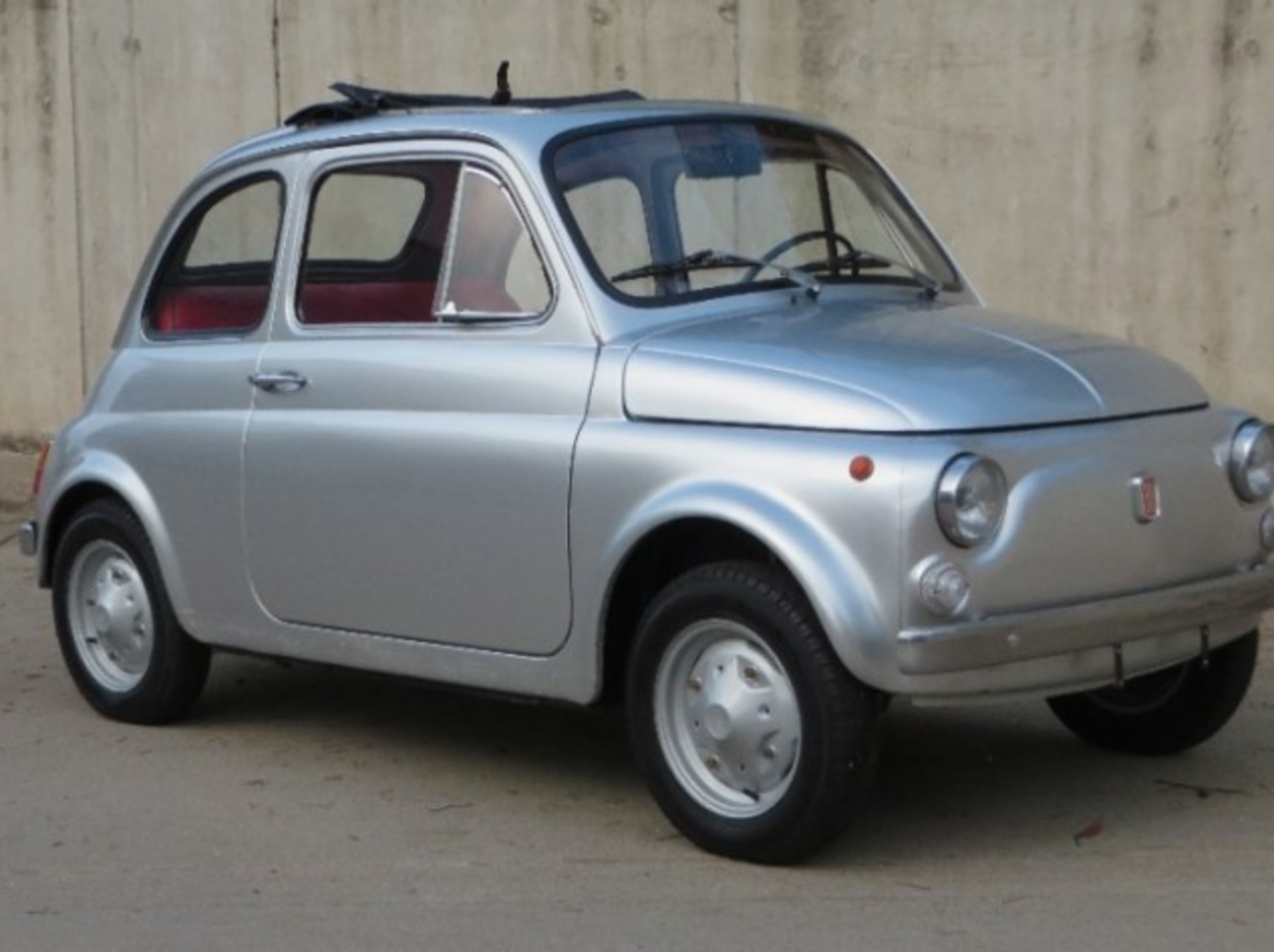 Fiat 500 R-1976. Full Restoration and 8 Kilometres since