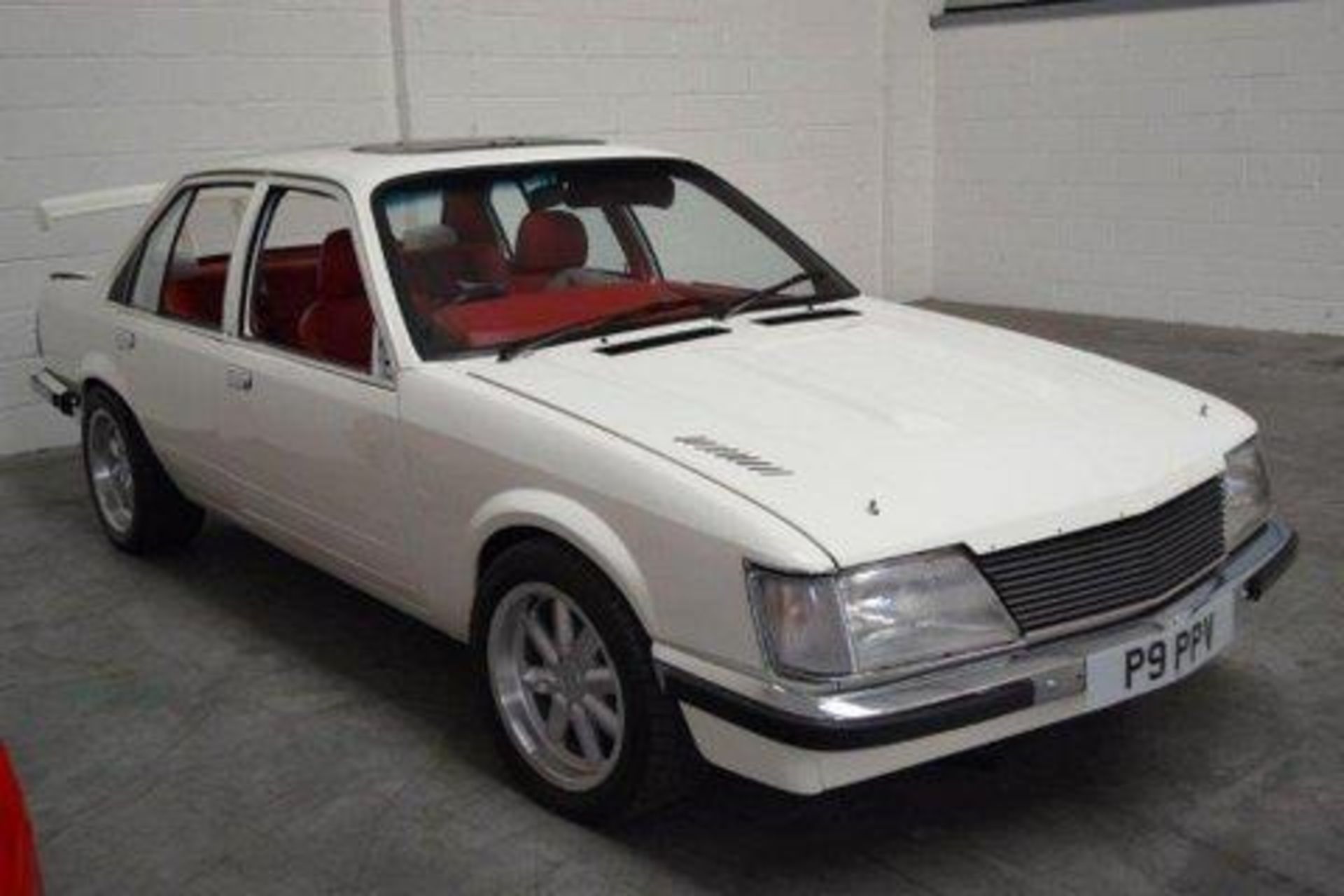 Holden Commodore VH