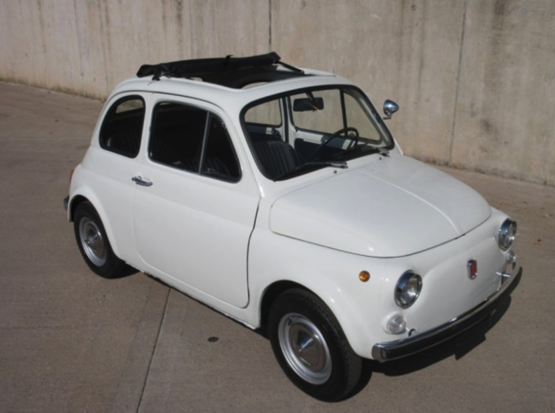 Fiat 500 in White Fully Restored & Detailed - Image 2 of 18