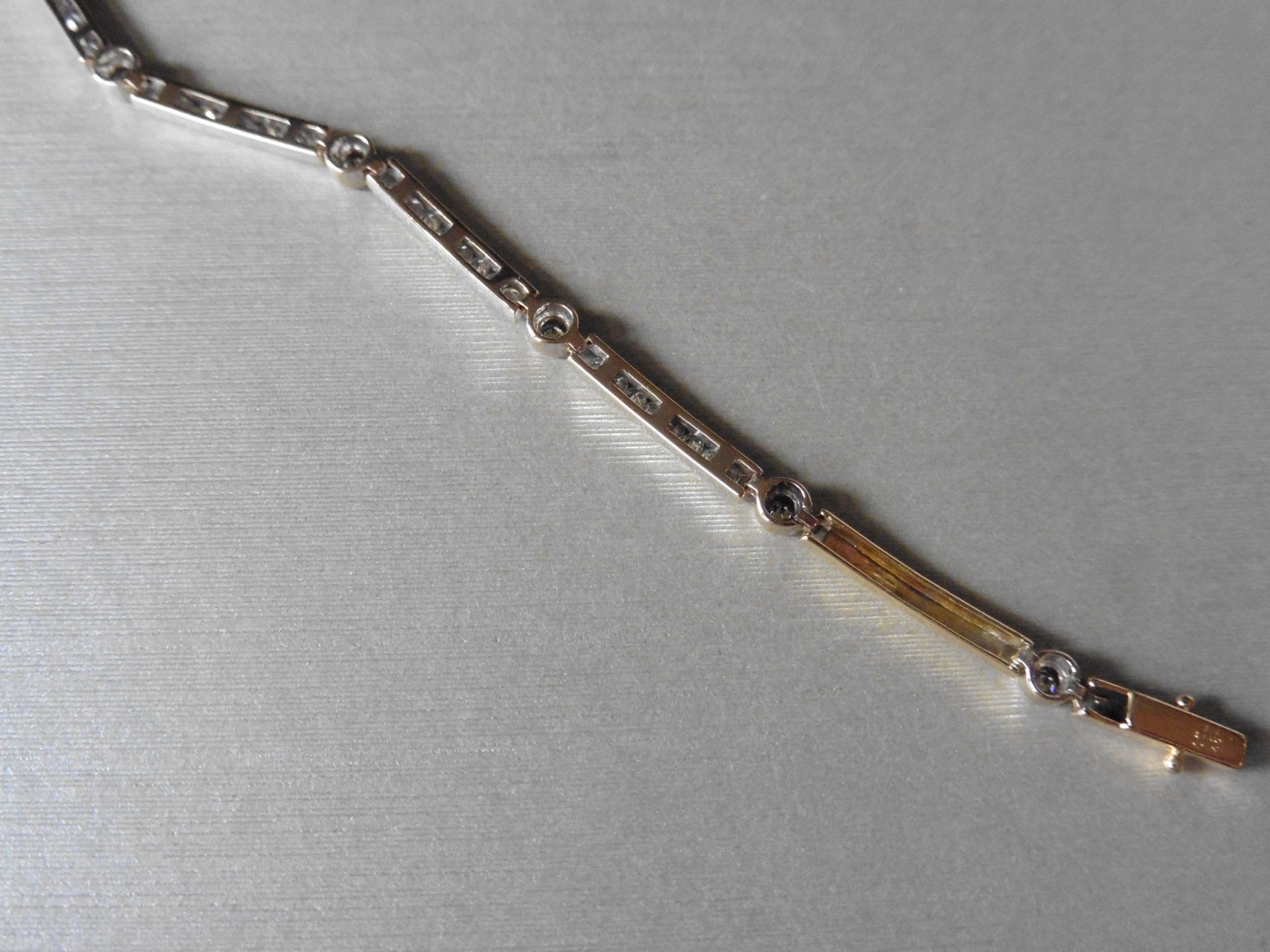 18ct gold fancy diamond bracelet. Set in white gold with yellow gold sections. Diamonds are H/I - Image 4 of 4