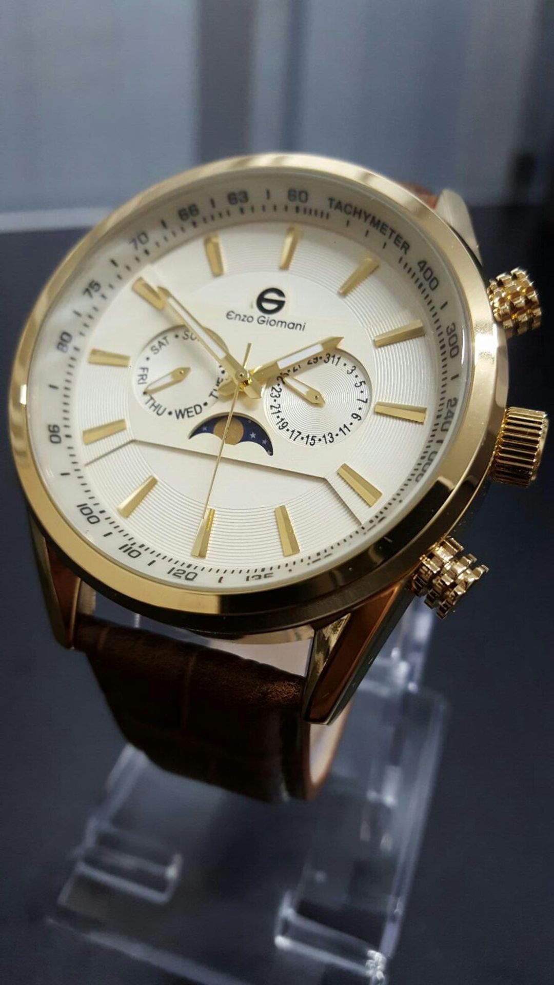 BRAND NEW ENZO GIOMANI EG0023, GENTS GOLD TONE WITH GOLD FACE WATCH, BROWN LEATHER STRAP, DAY/