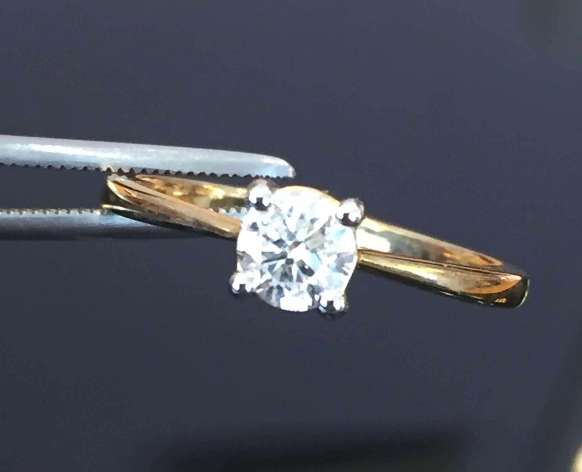 Pre-owned: 9ct Gold 0.5ct Solitaire Ring (P0050 - Image 2 of 2