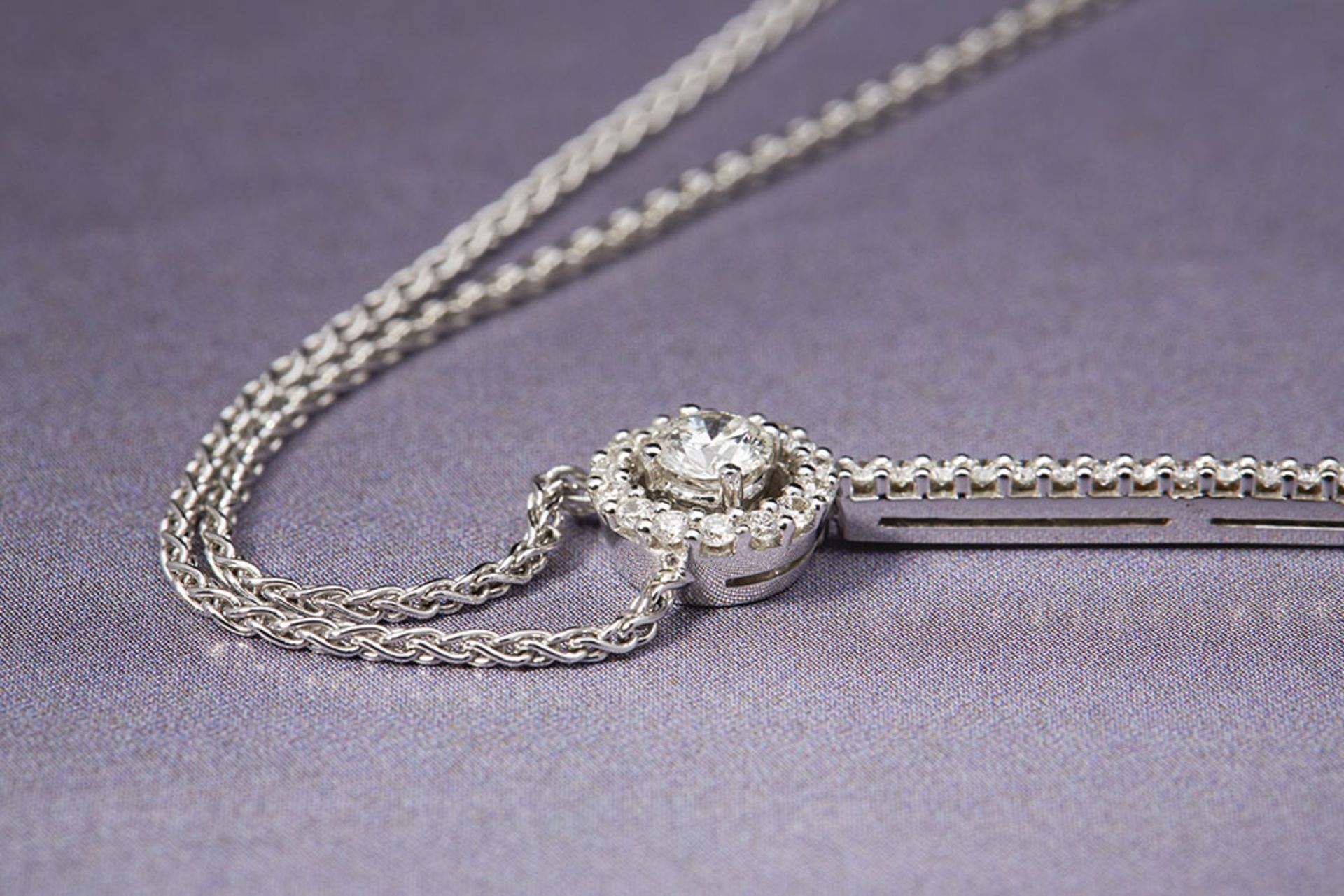 18k White Gold 2.42ct Diamond Drop Necklace - Image 3 of 6