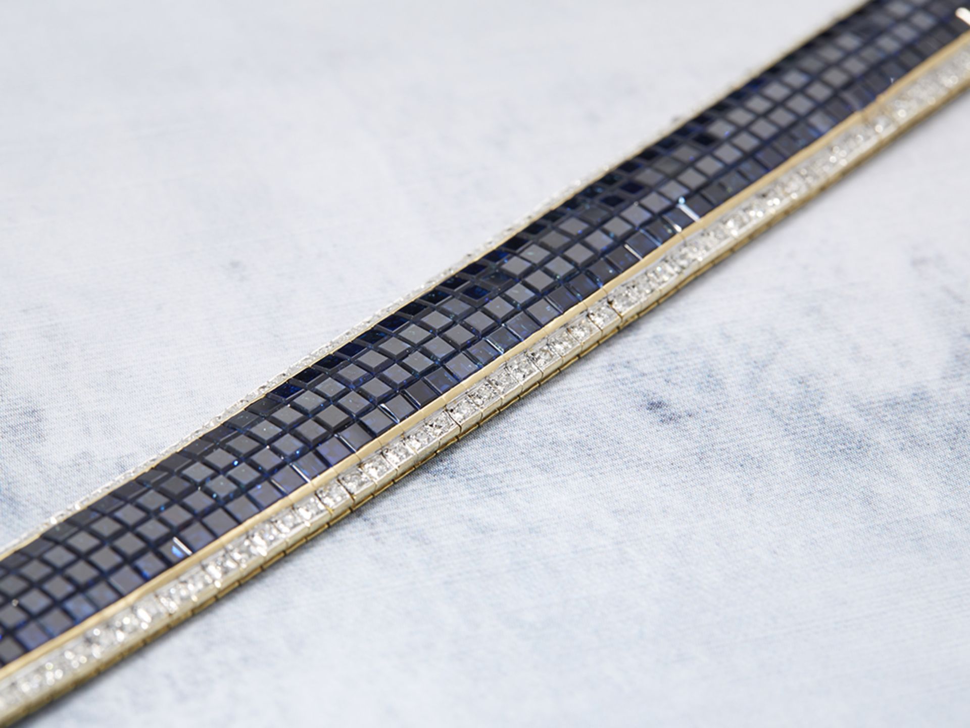 18k Yellow Gold 30.80ct Sapphire & 1.54ct Diamond Bracelet - Image 3 of 6