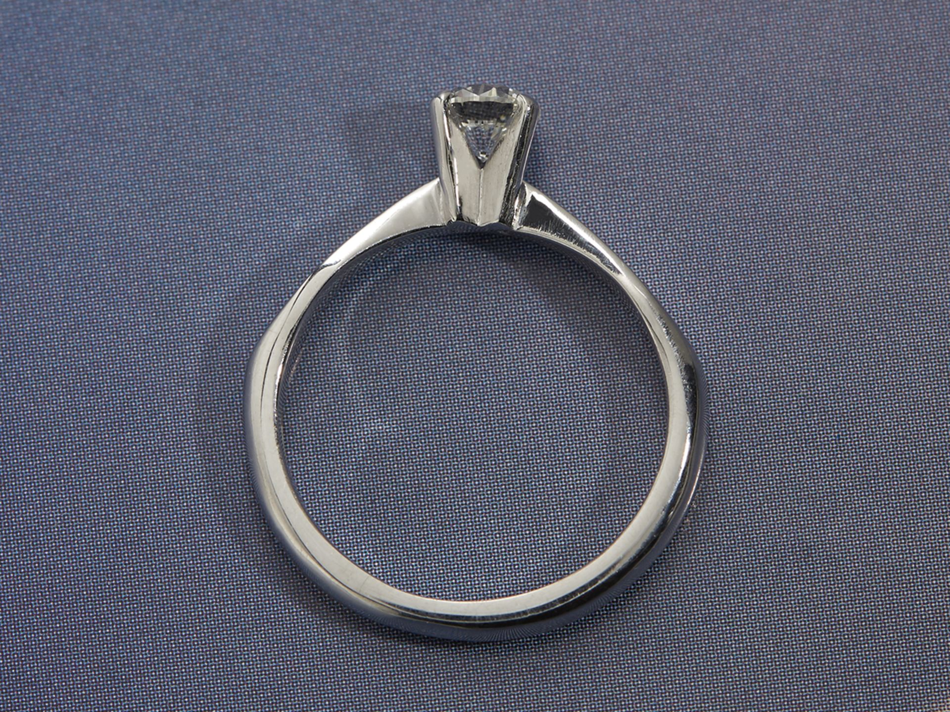 18k White Gold Round Brilliant Cut 0.52ct Diamond Ring - Image 6 of 6