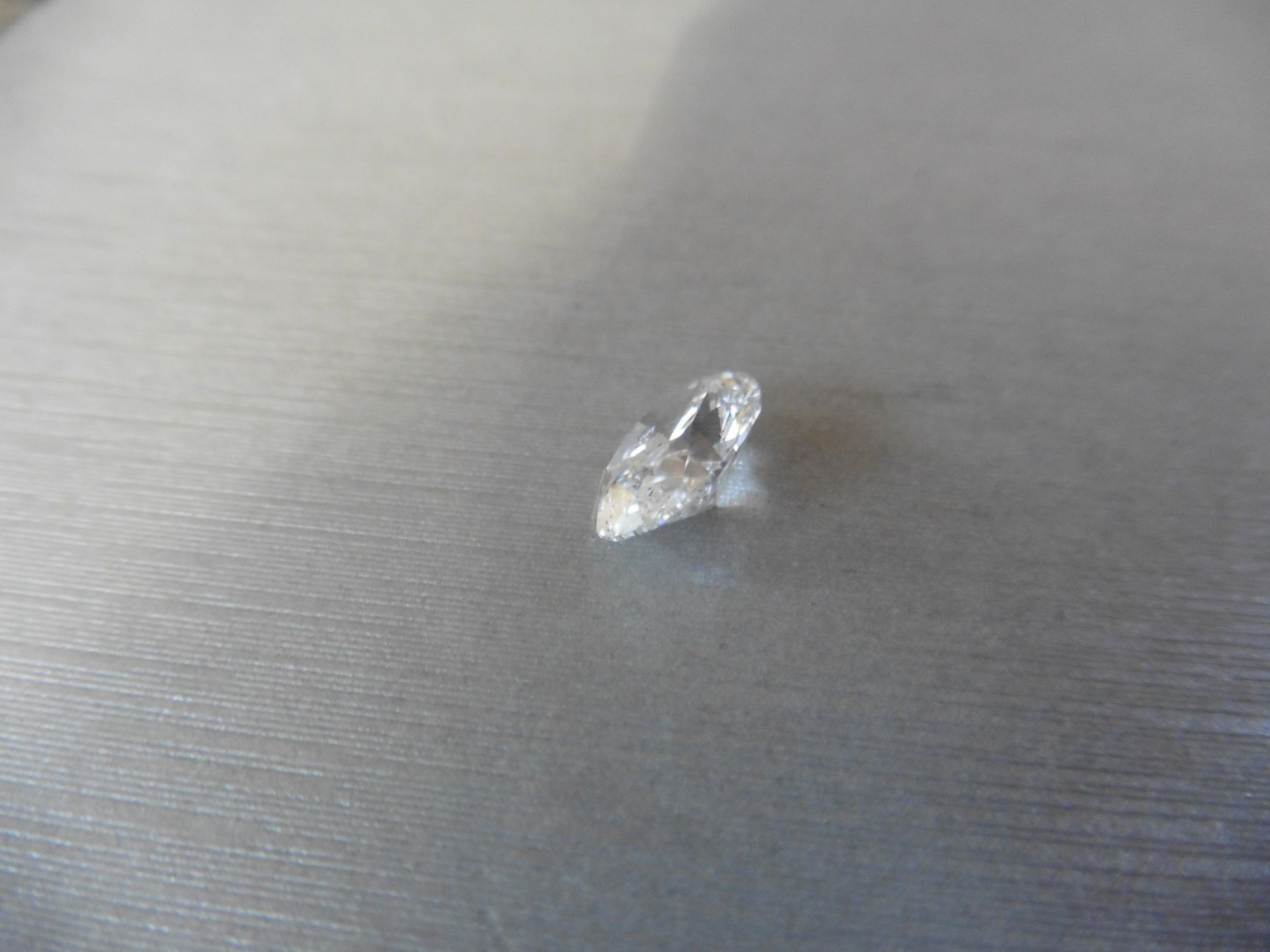 3.37ct loose oval cut diamond, E colour SI3 clarity. Ideal for ring mounting. Valued at £44000 - Bild 2 aus 4