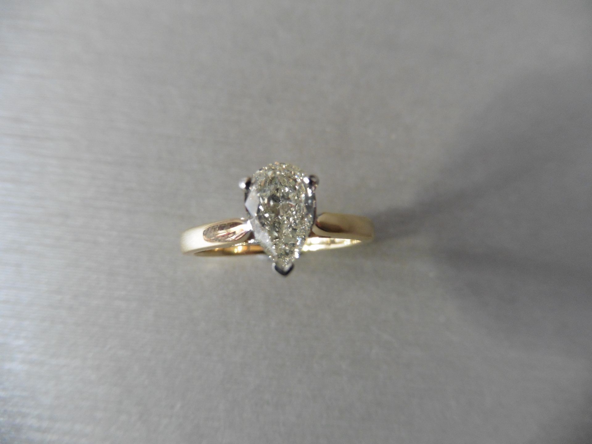 0.81ct pear shaped diamond solitaire ring. J/K colour VS clarity. 3 claw setting in white gold - Bild 4 aus 4