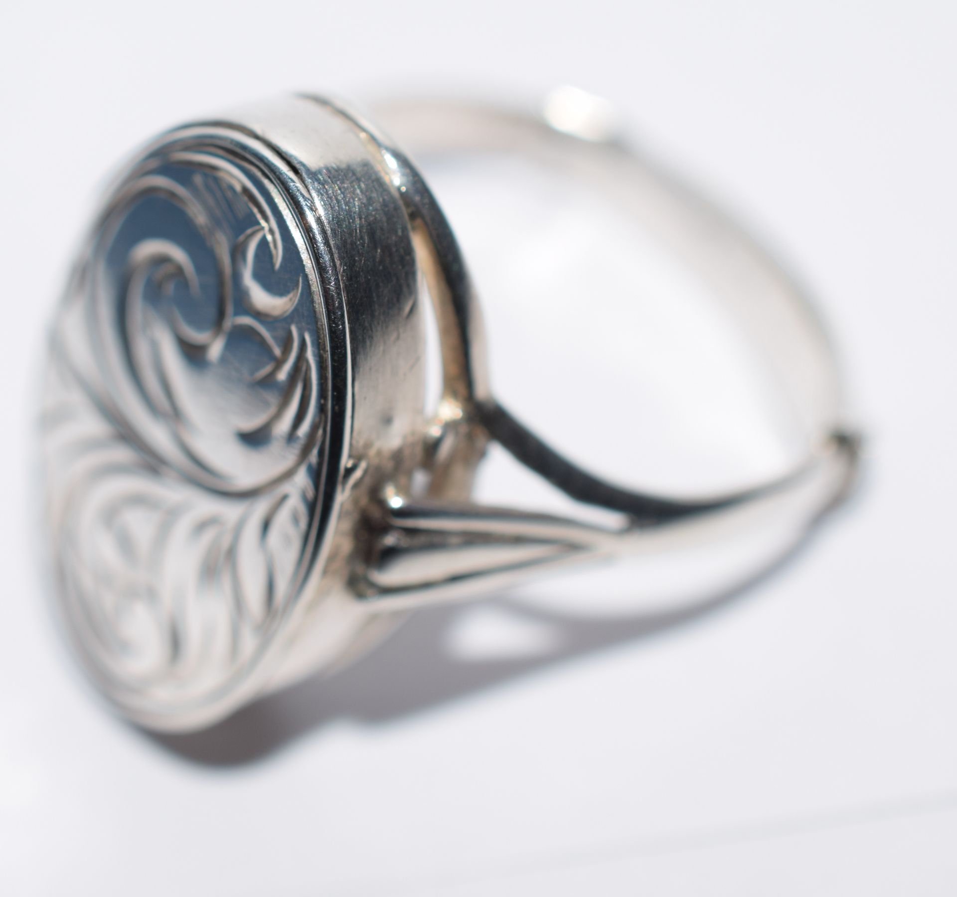 Silver Locket/Poison Ring NO RESERVE - Image 4 of 8