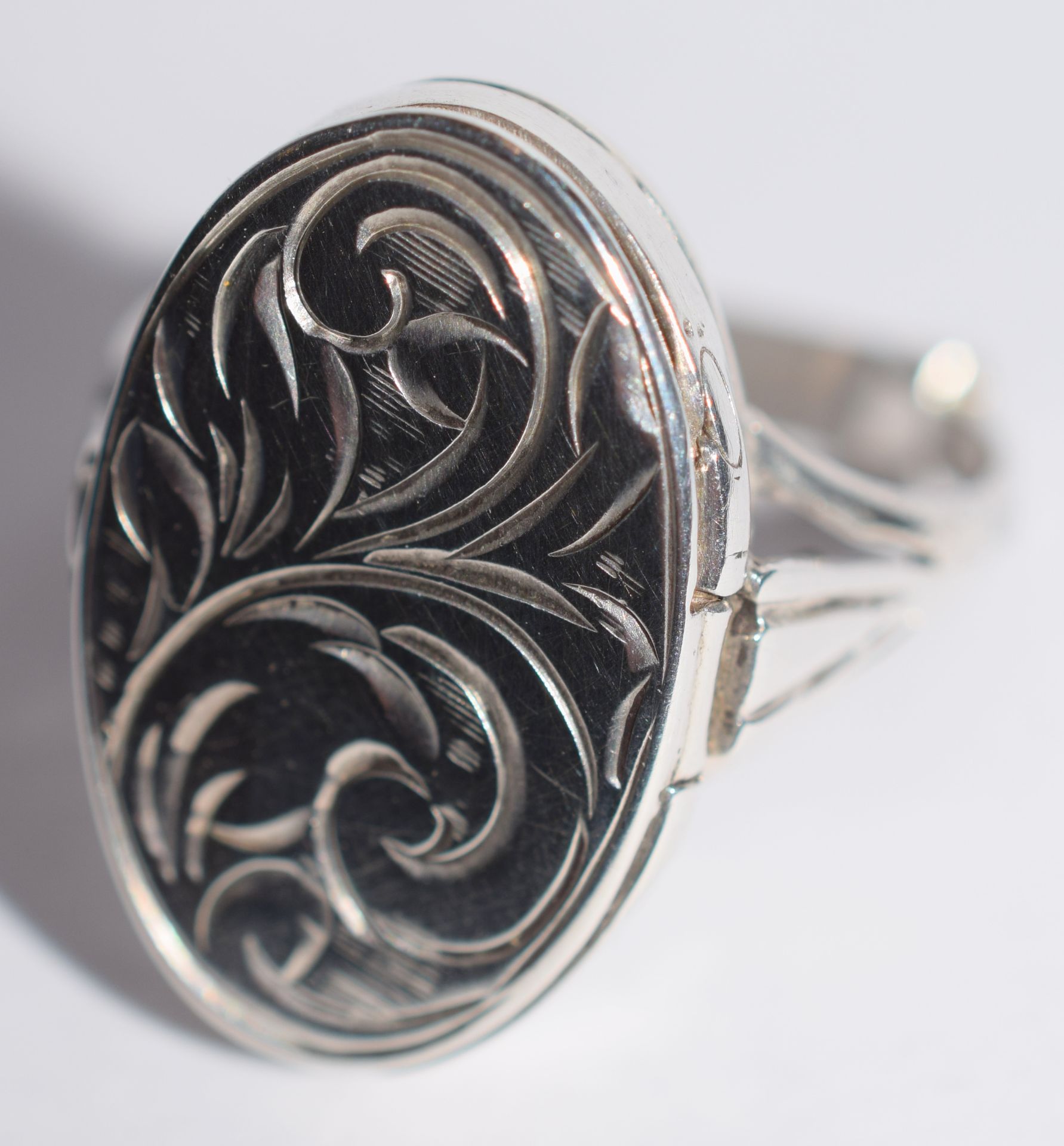 Silver Locket/Poison Ring NO RESERVE