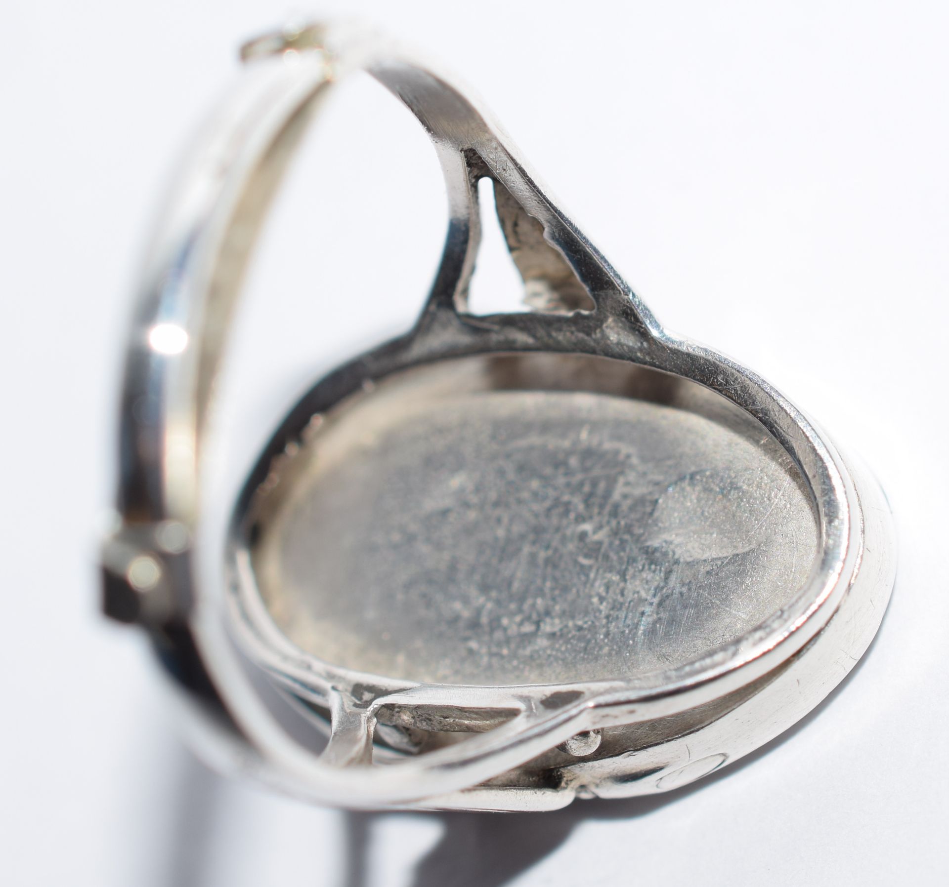 Silver Locket/Poison Ring NO RESERVE - Image 6 of 8