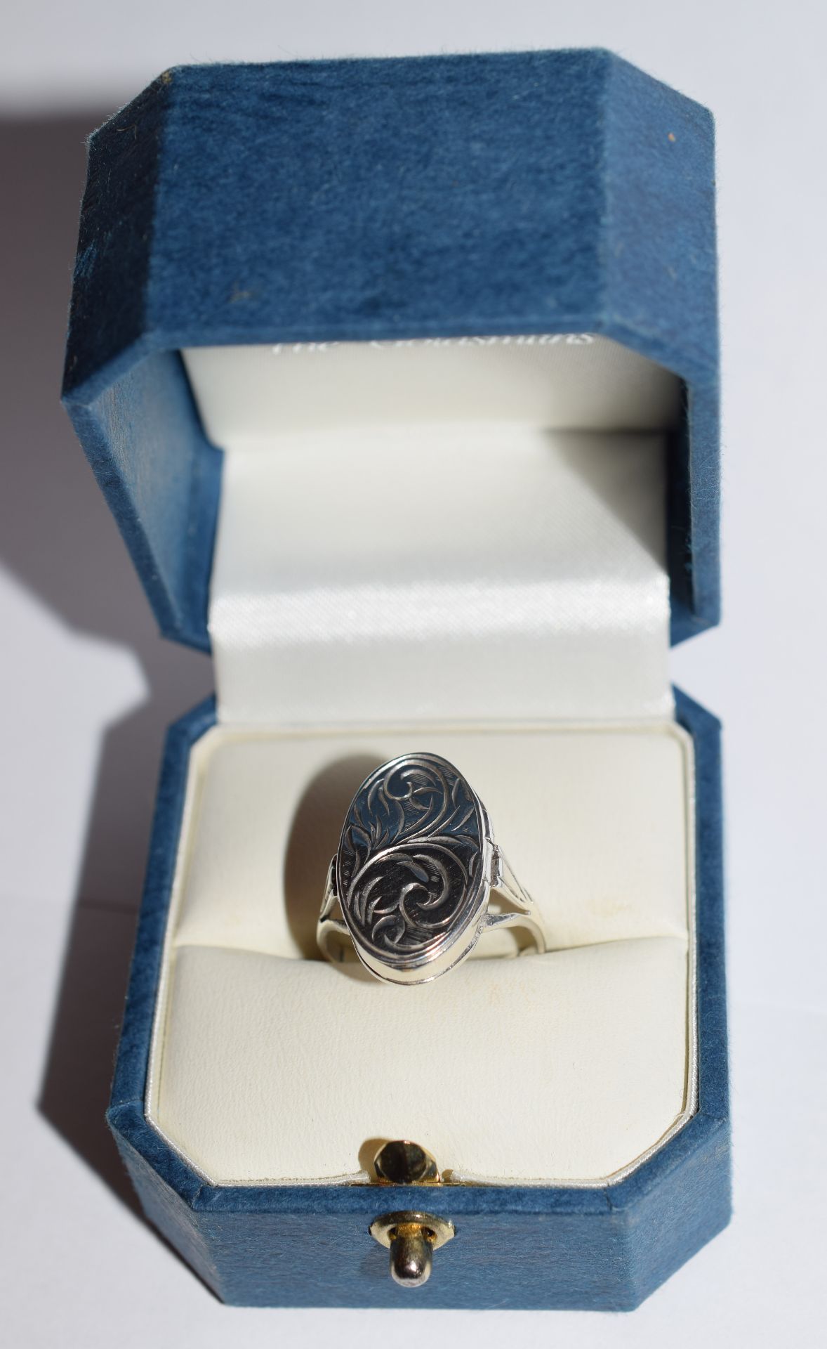 Silver Locket/Poison Ring NO RESERVE - Image 2 of 8