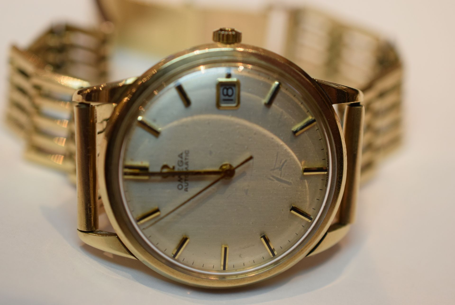 9ct Gold Omega Automatic Date On 9ct Gold Bracelet - Image 7 of 7