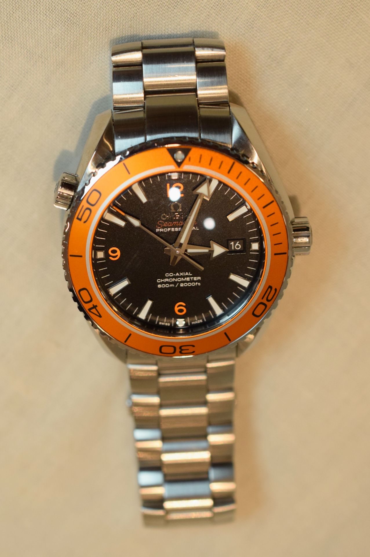 Omega Seamaster Planet Ocean 2014 Only Worn A Few Times - Image 8 of 9