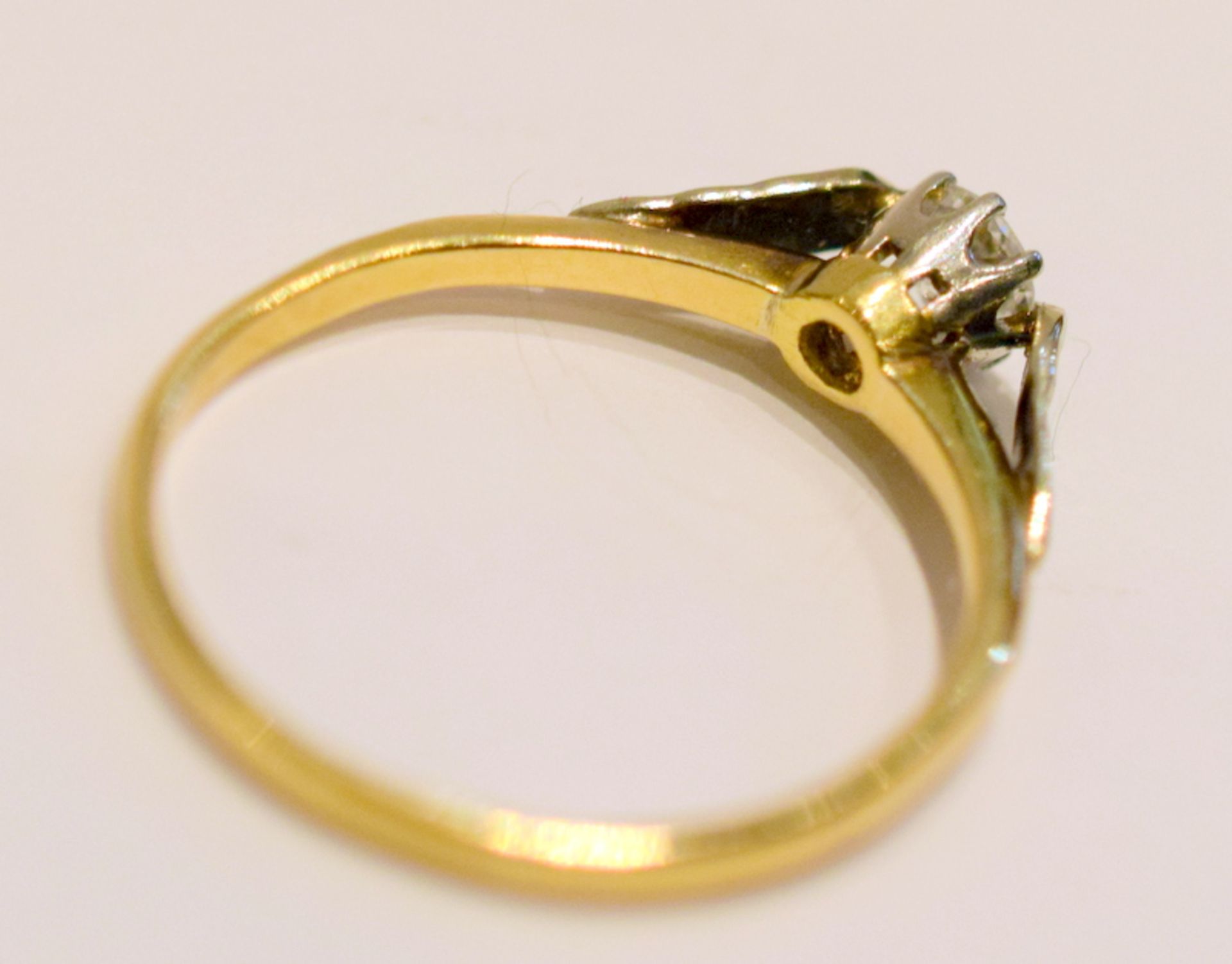 Lady's 18ct Solitaire Diamond Ring - Image 5 of 7