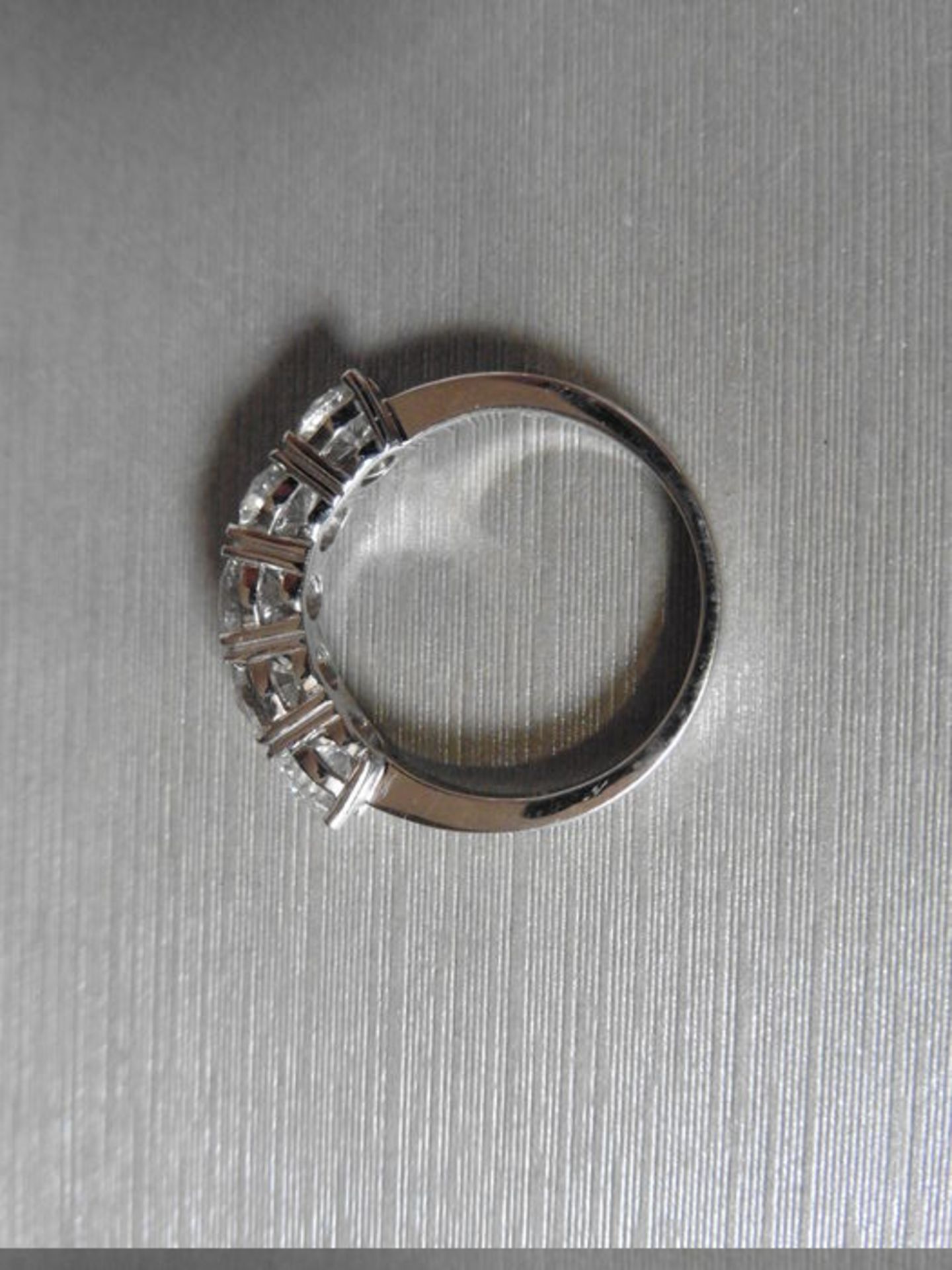 2.00ct Diamond 5 stone ring set with 5 brilliant cut diamonds, I/J colour, si3 clarity. Four claw - Image 2 of 3