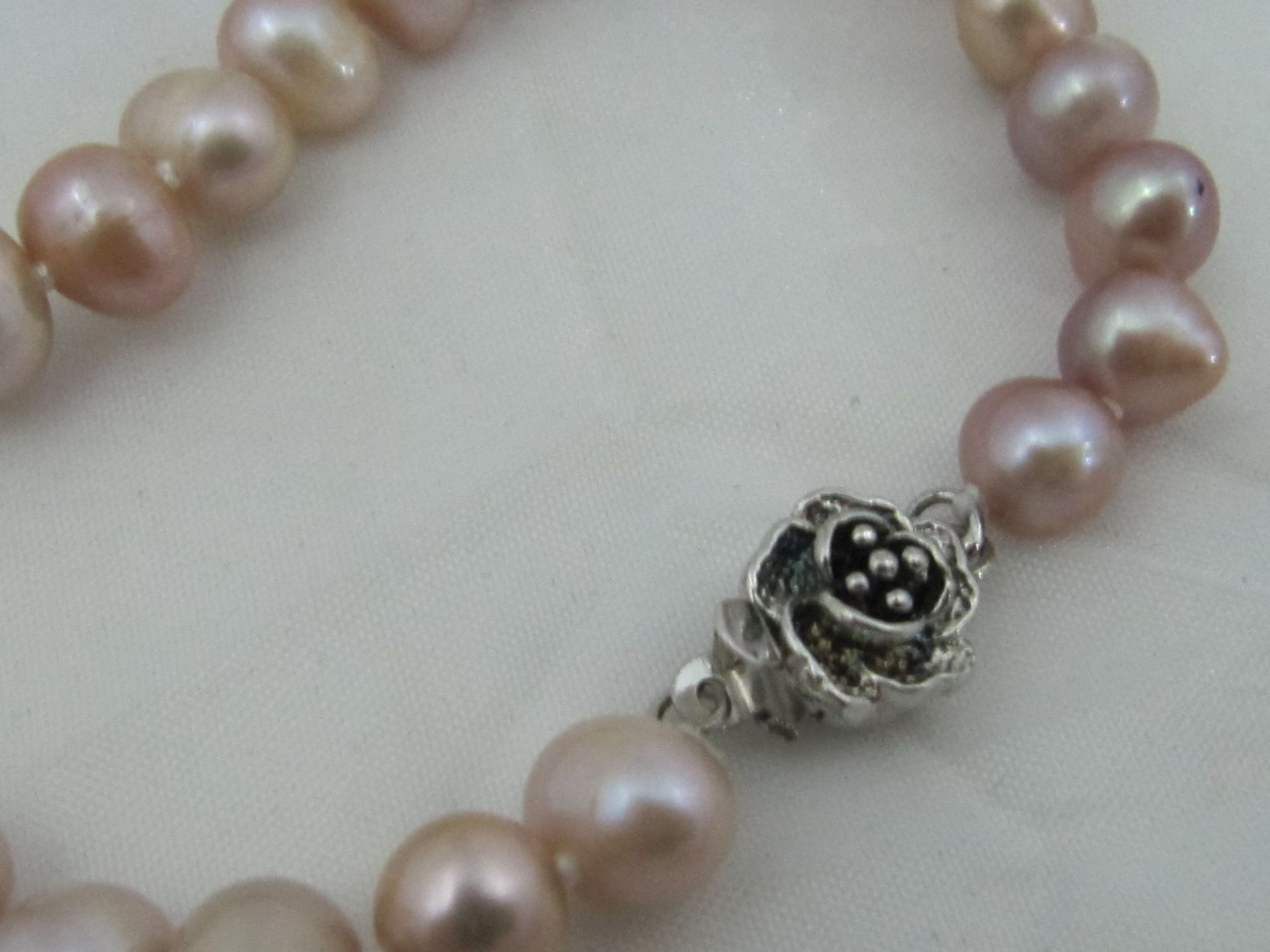 Real Pearl Necklace, Bracelet & Earring Set. - Image 3 of 12