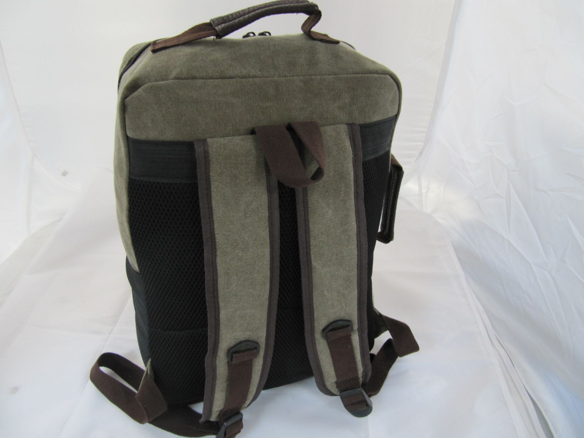 Army Green Back Pack. - Image 3 of 8