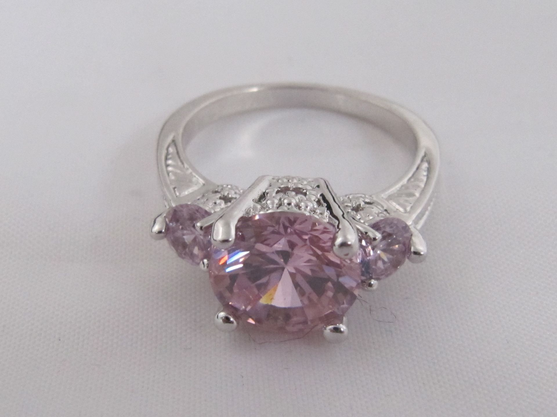 10k White Gold Filled with Pink Sapphires. Size R. - Image 5 of 5