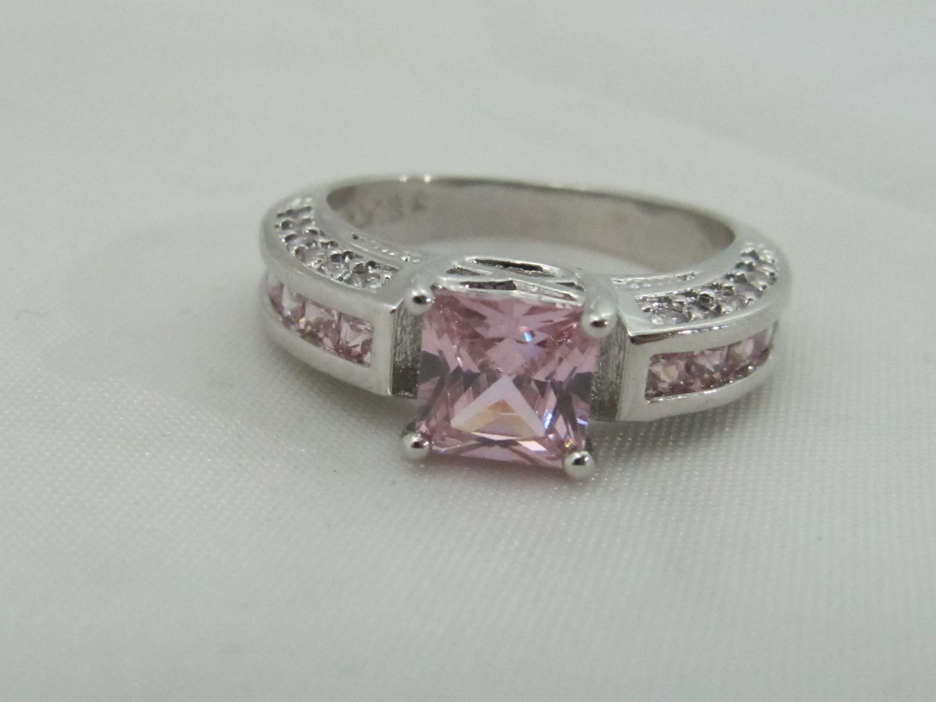 10k White Gold Filled with Pink Sapphires. Size O. - Image 2 of 3