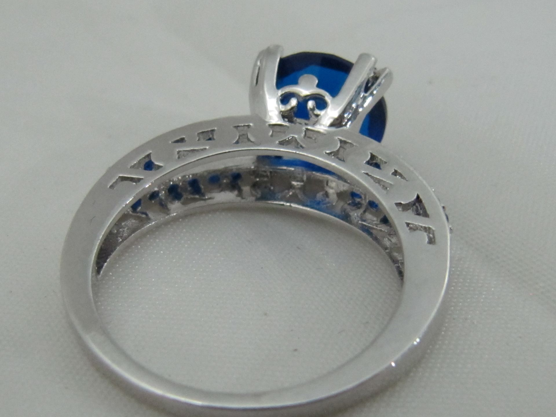 10k White Gold Filled with Blue Sapphires. Size P. - Image 3 of 4