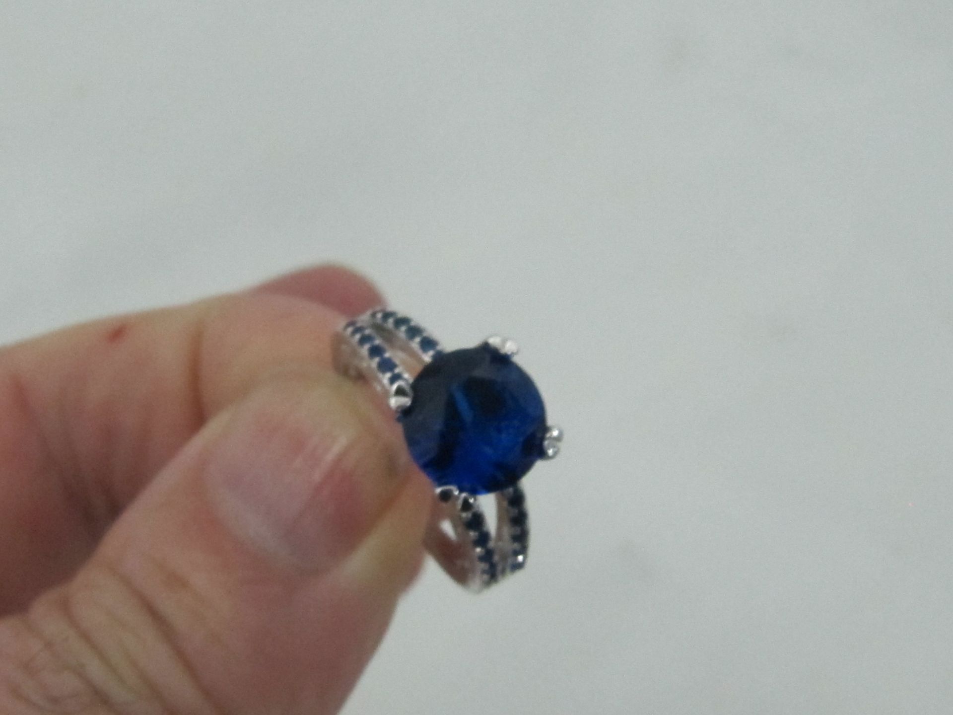 10k White Gold Filled with Blue Sapphires. Size P. - Image 4 of 4