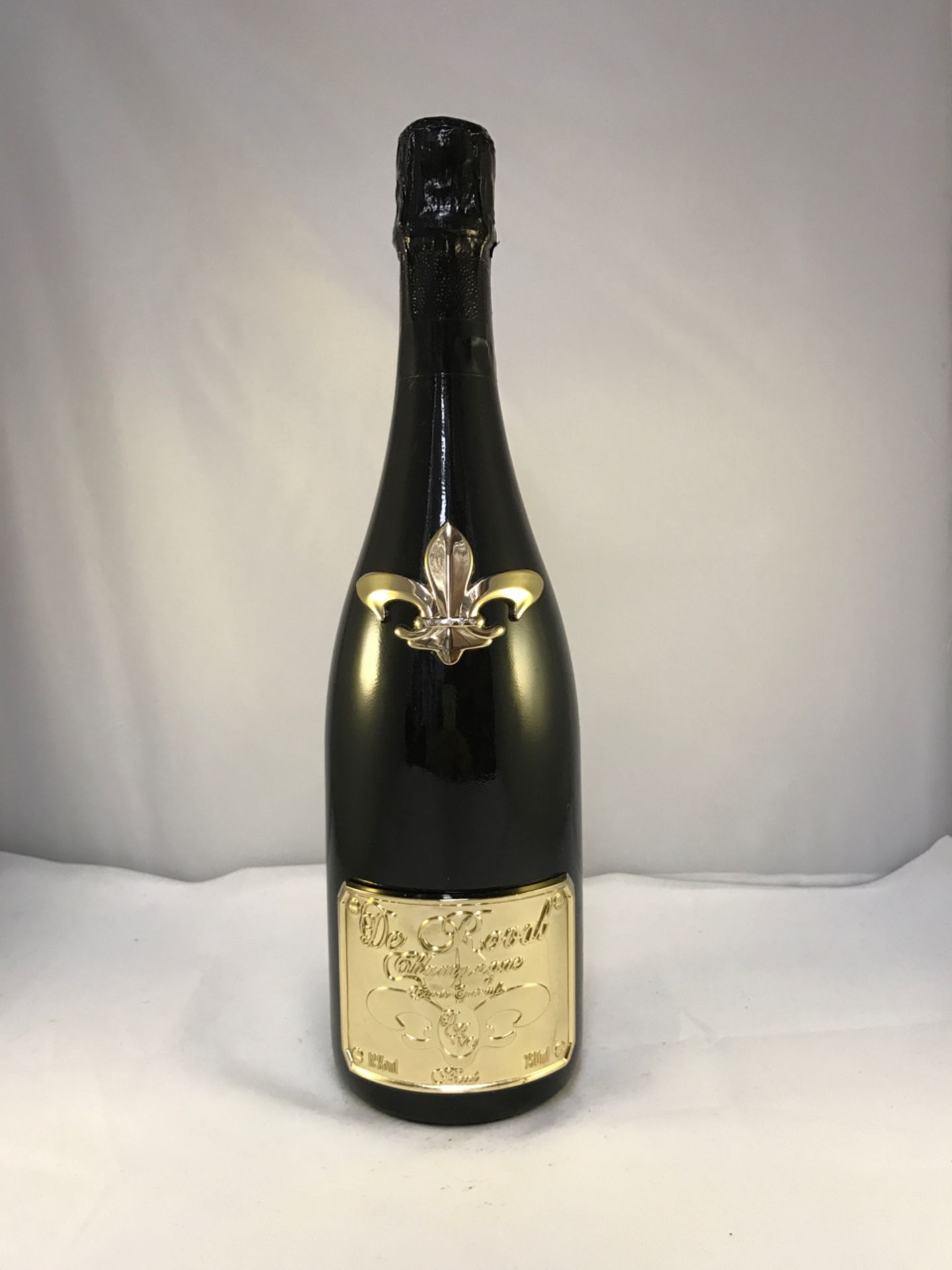 De Roval Champagne Cuvee Speciale Brut 2014 (Gold Label with Diamonds) 750ml Bottle