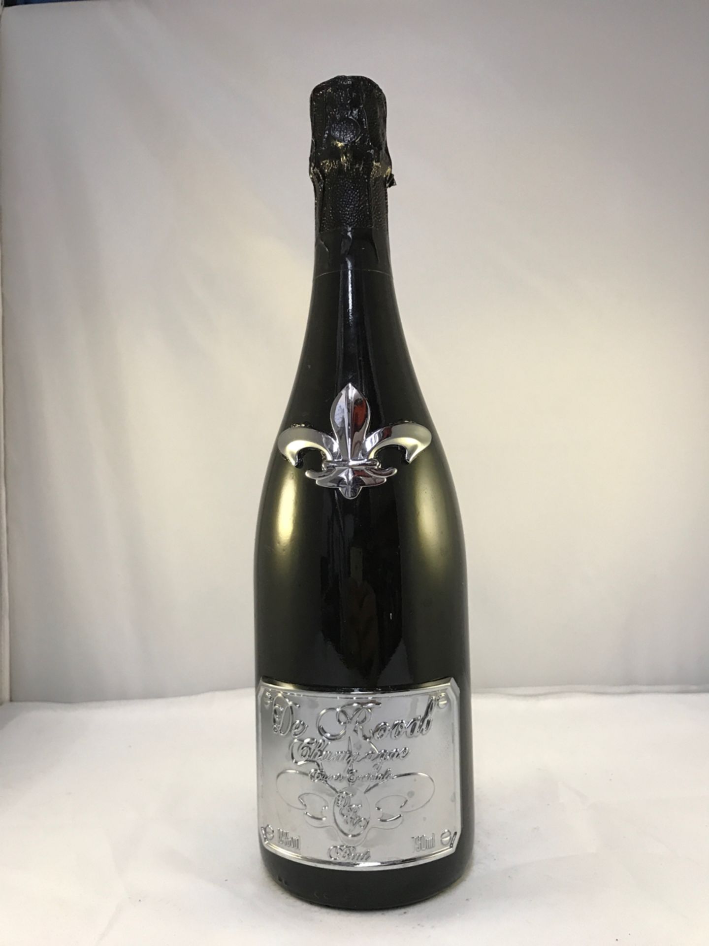 De Roval Champagne Cuvee Speciale Brut 2009 Platinum 750ml Bottle
