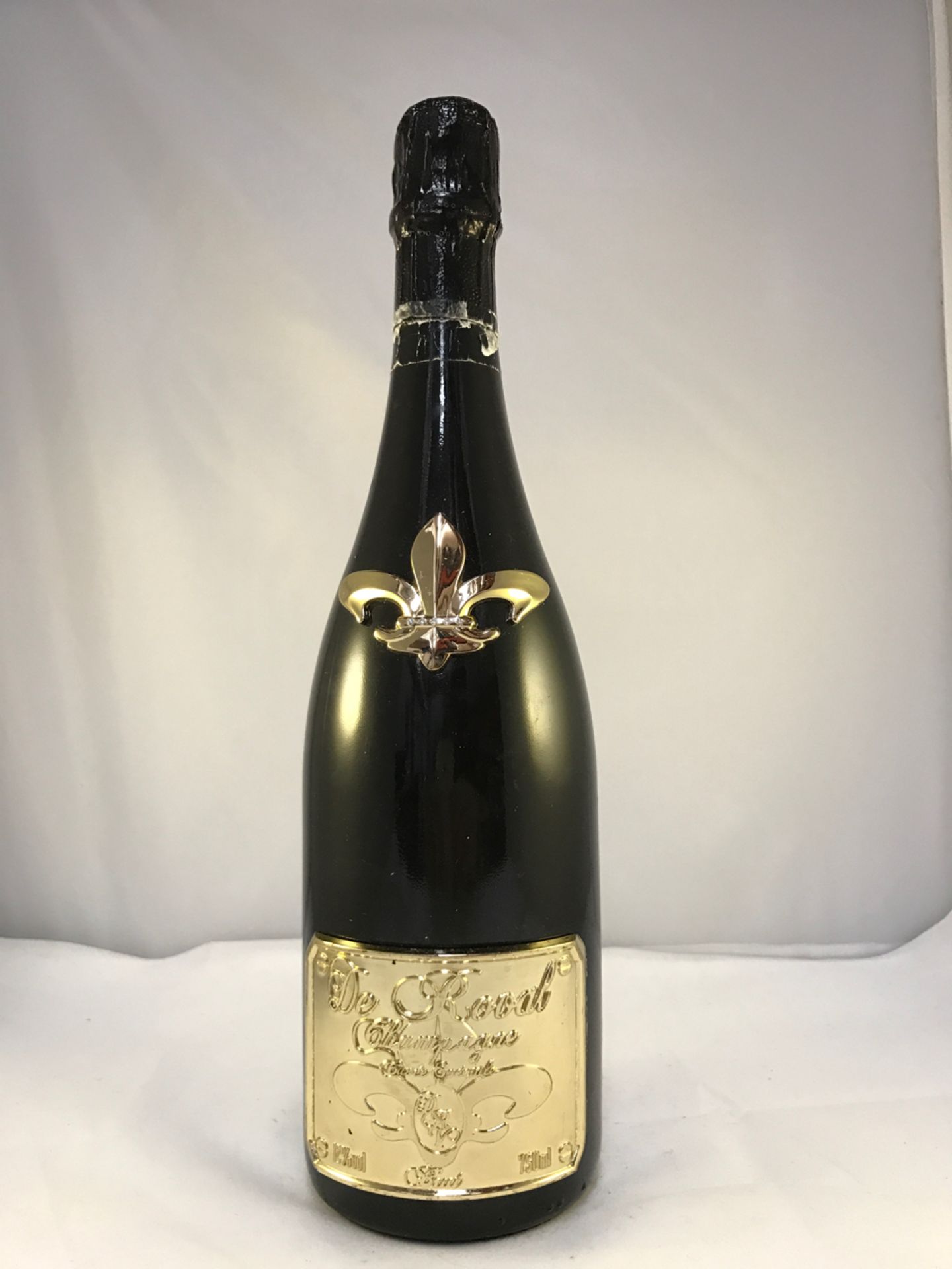 De Roval Champagne Cuvee Speciale Brut 2014 (Gold Label with Diamonds) 750ml Bottle