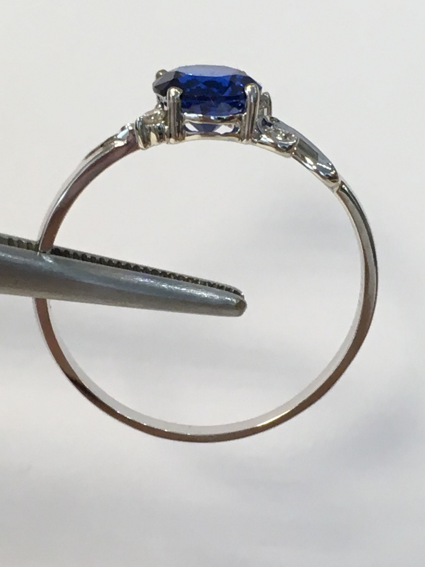 14K White Gold Ring with 1Ct Simulated Saphire Hallmarked