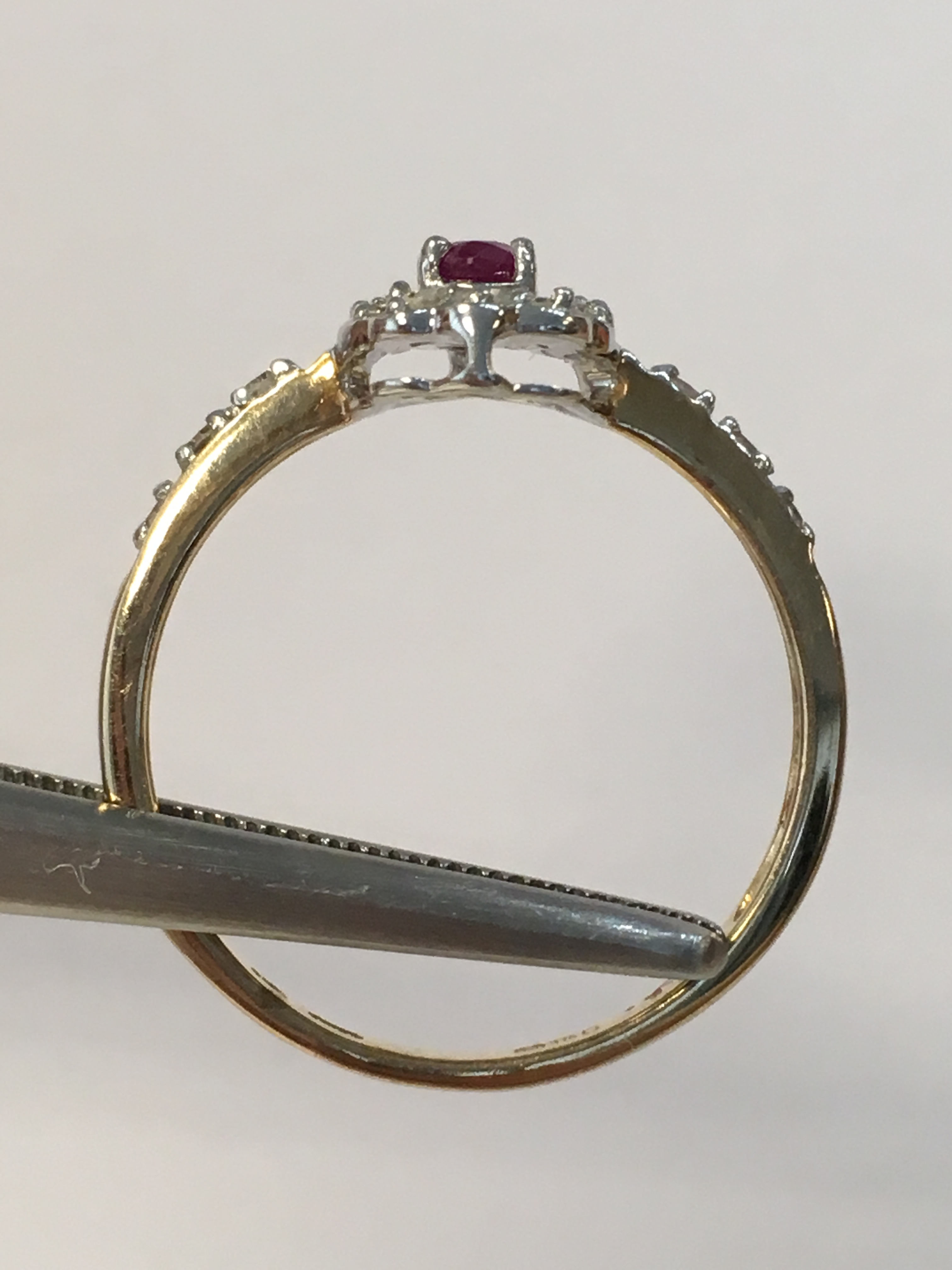 10K Yellow Gold with Burmese Ruby and Cluster Diamonds 0.12ct